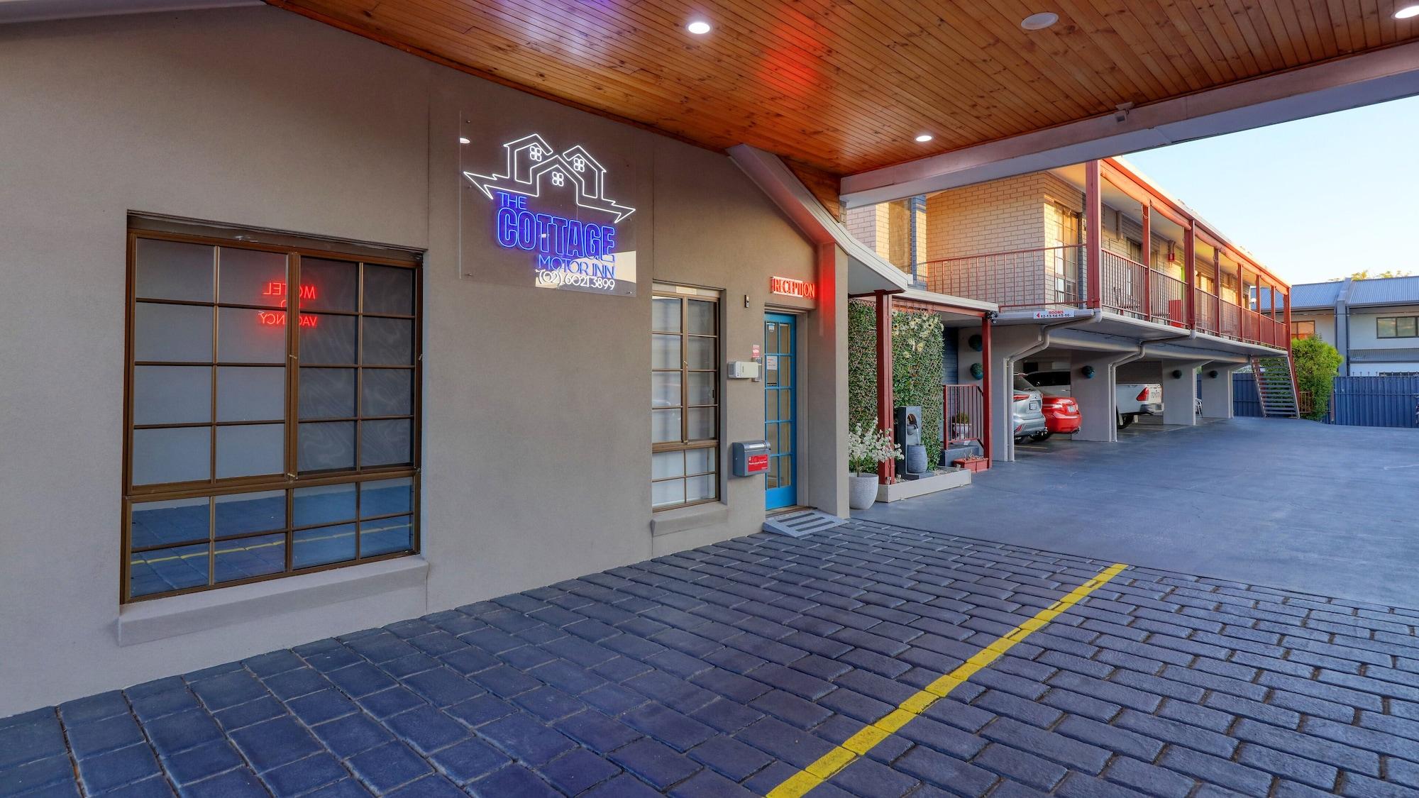 Vista Lobby The Cottage Motor Inn Albury CBD