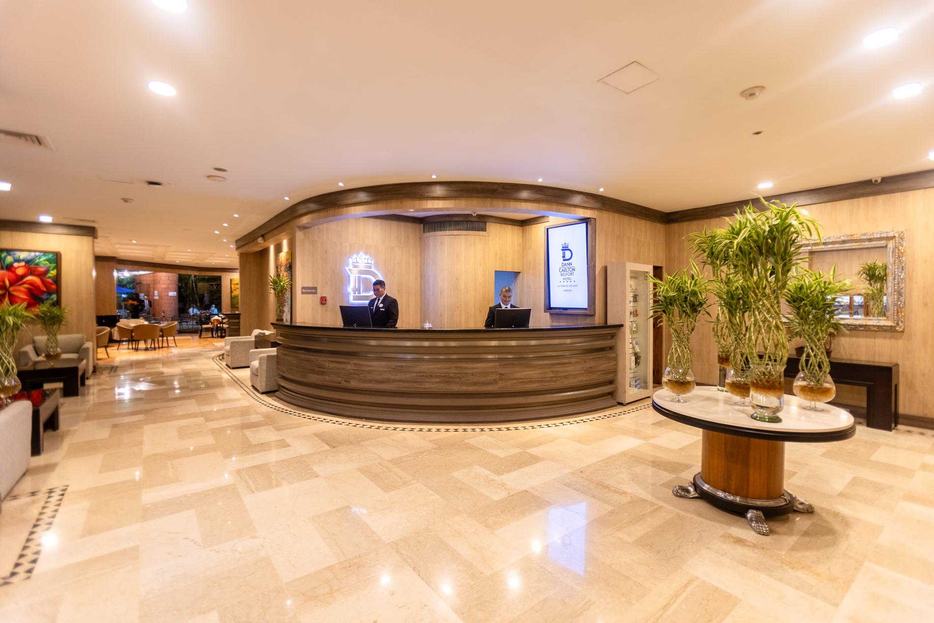 Vista Lobby Dann Carlton Belfort