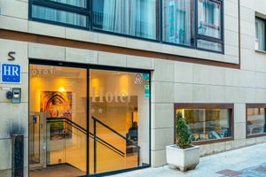 Alojamiento - Hotel Apolonia