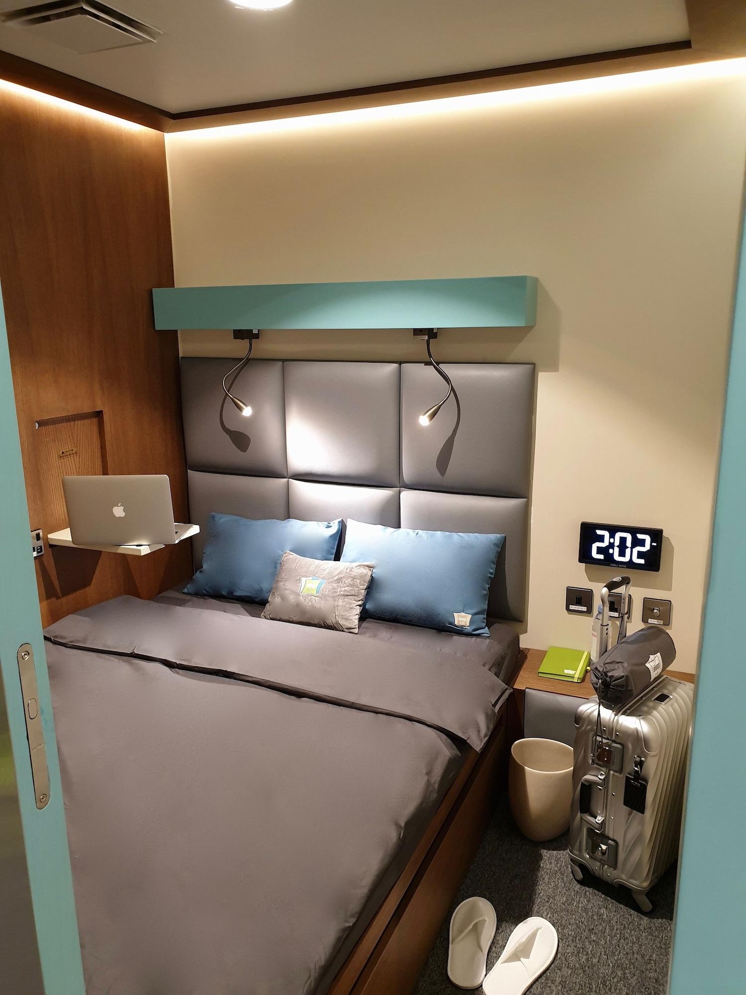 Varios Sleep 'n fly Sleep Lounge, SOUTH Node - Transit only