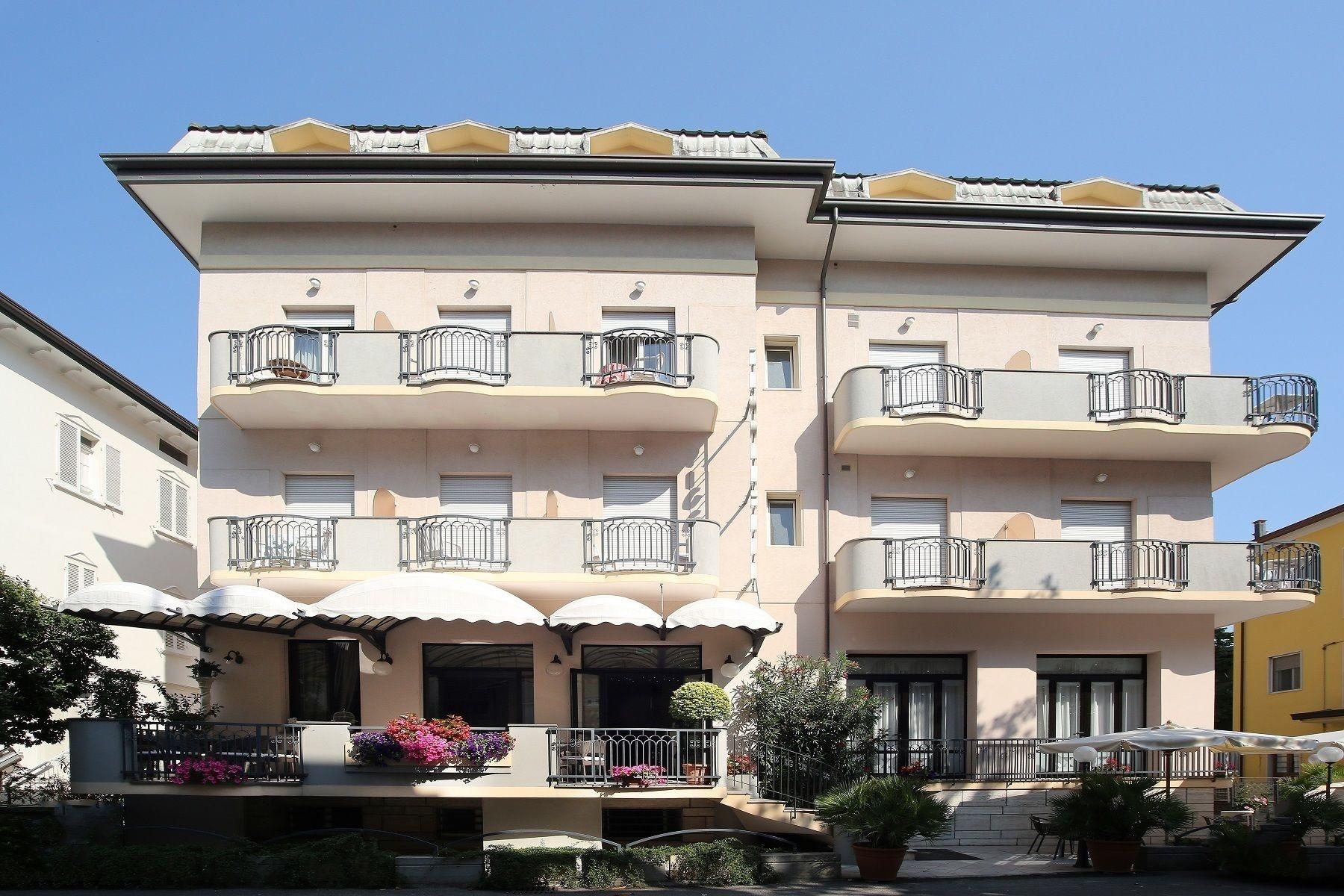 Varios Hotel Piccinelli