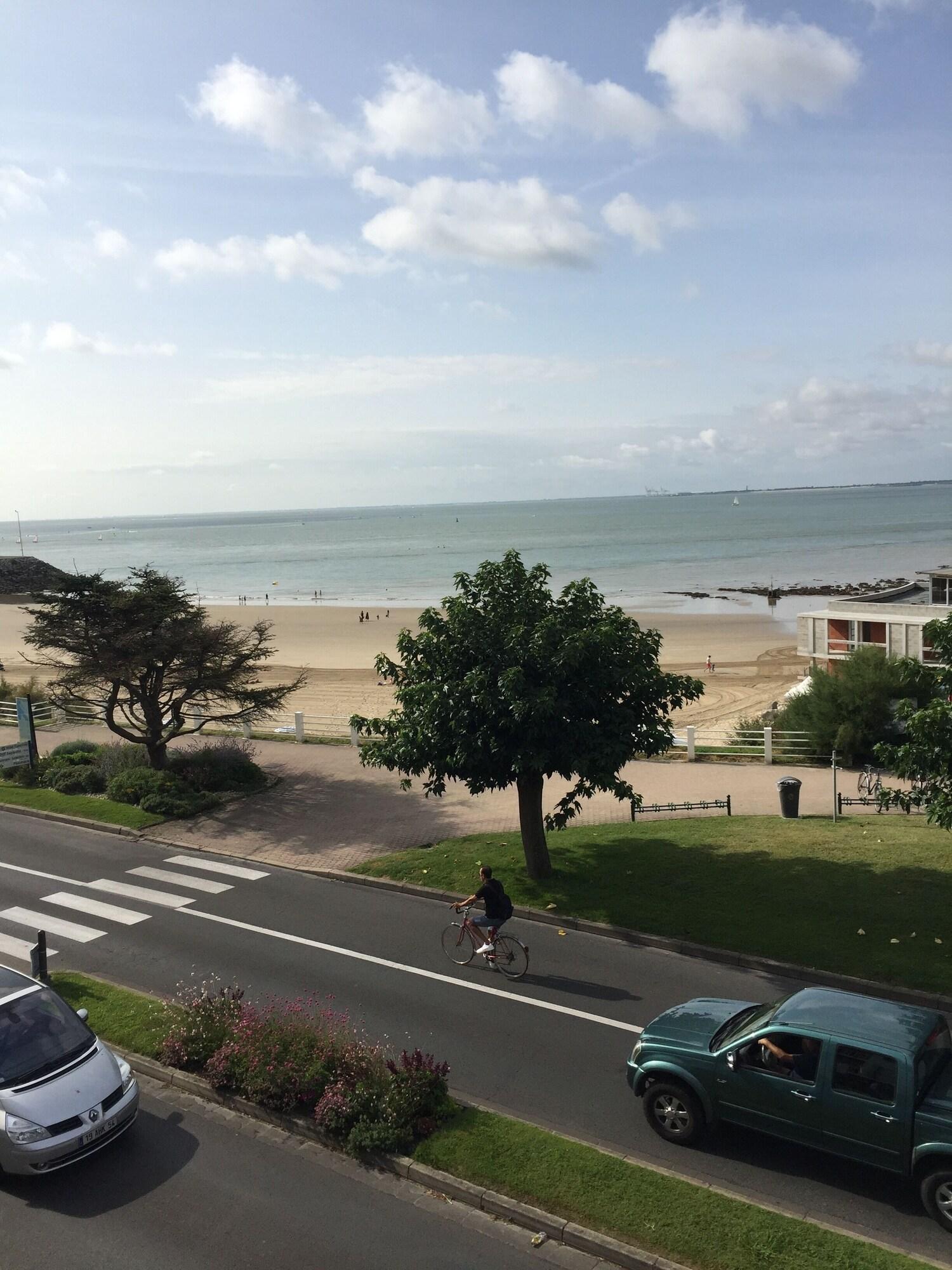 Vista Exterior Kyriad - Royan Plage