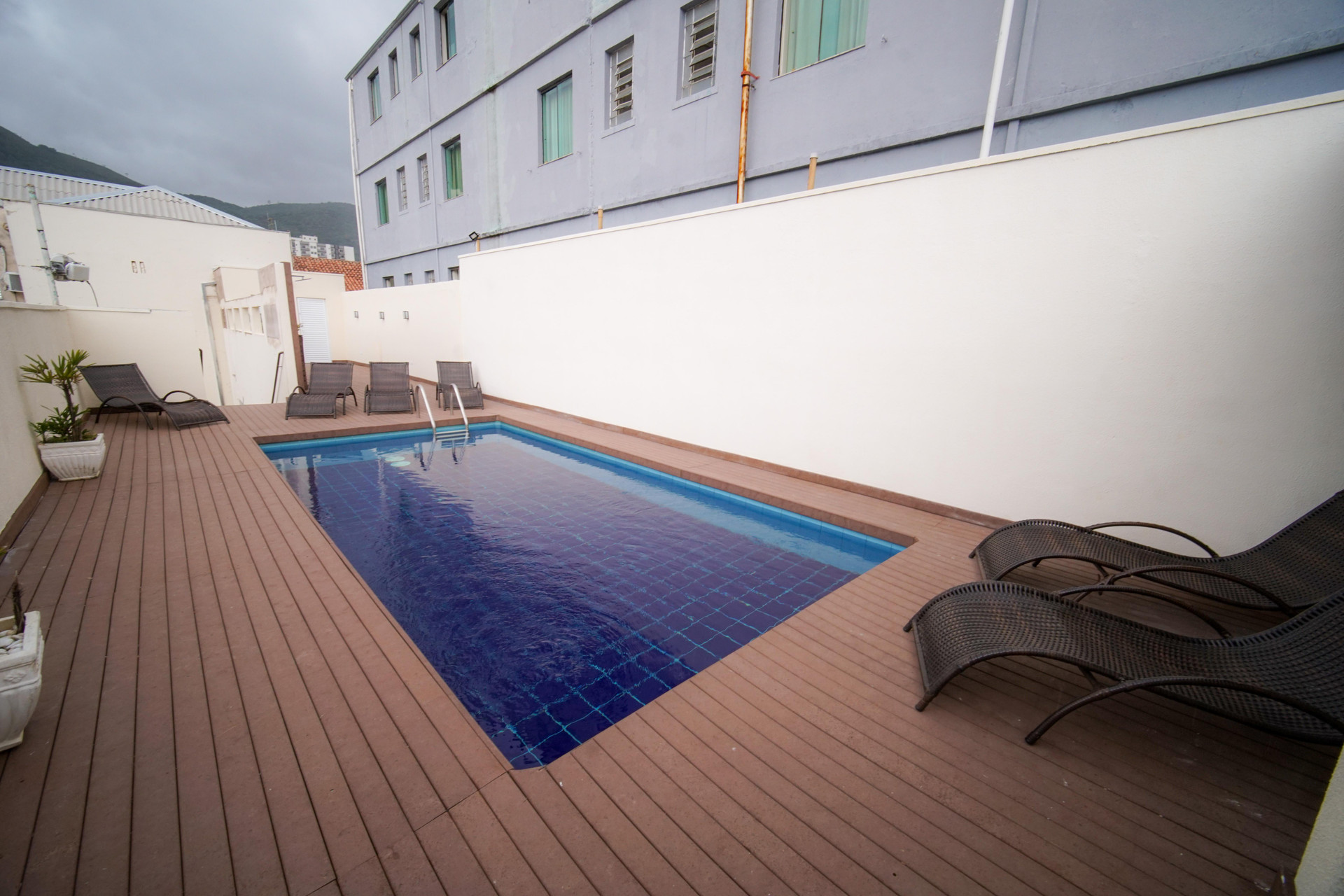 Vista Piscina Hotel Dan Inn Poços de Caldas by Nacional Inn