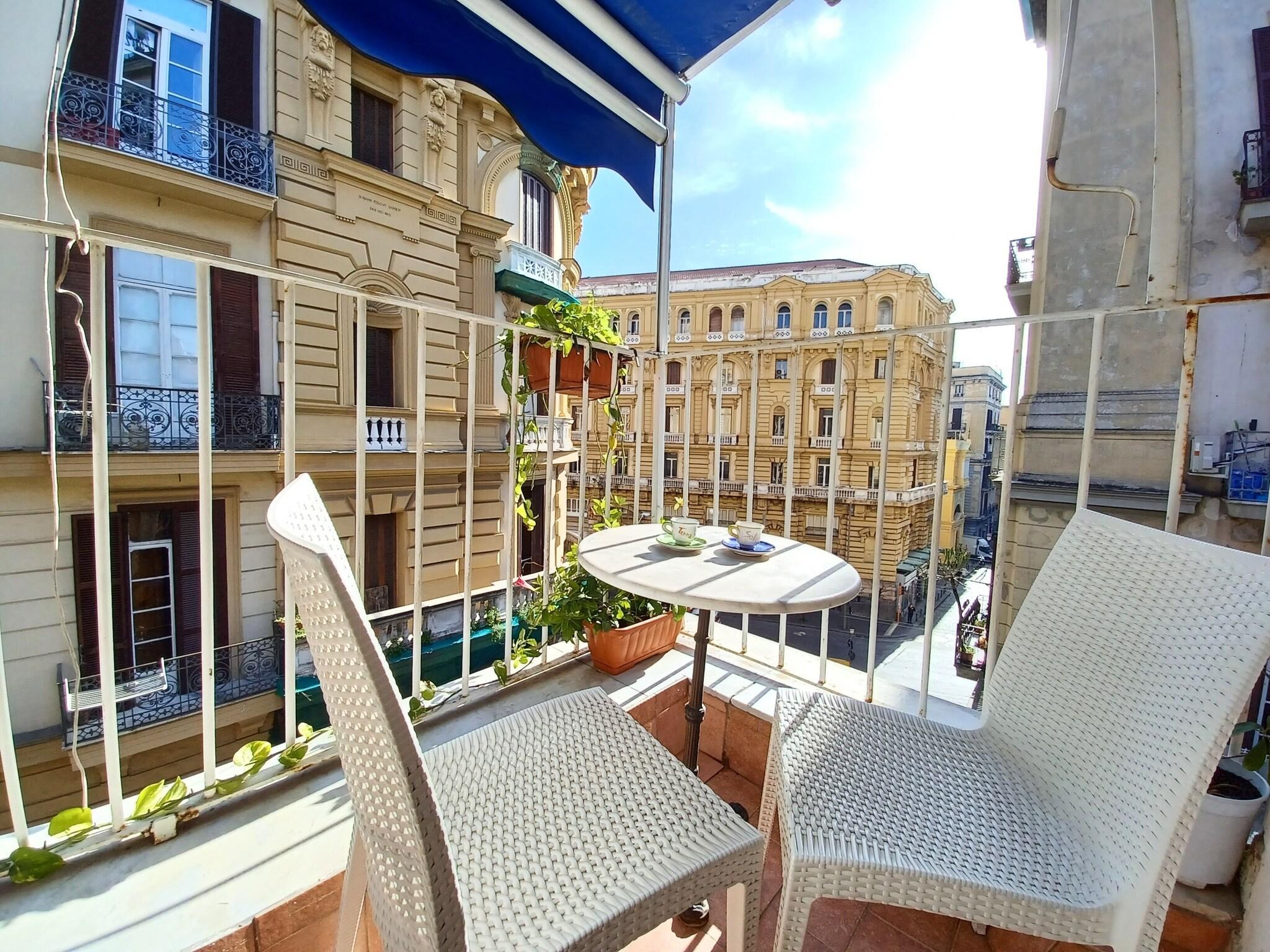 Vista Exterior B&B Quattro Palazzi Napoli