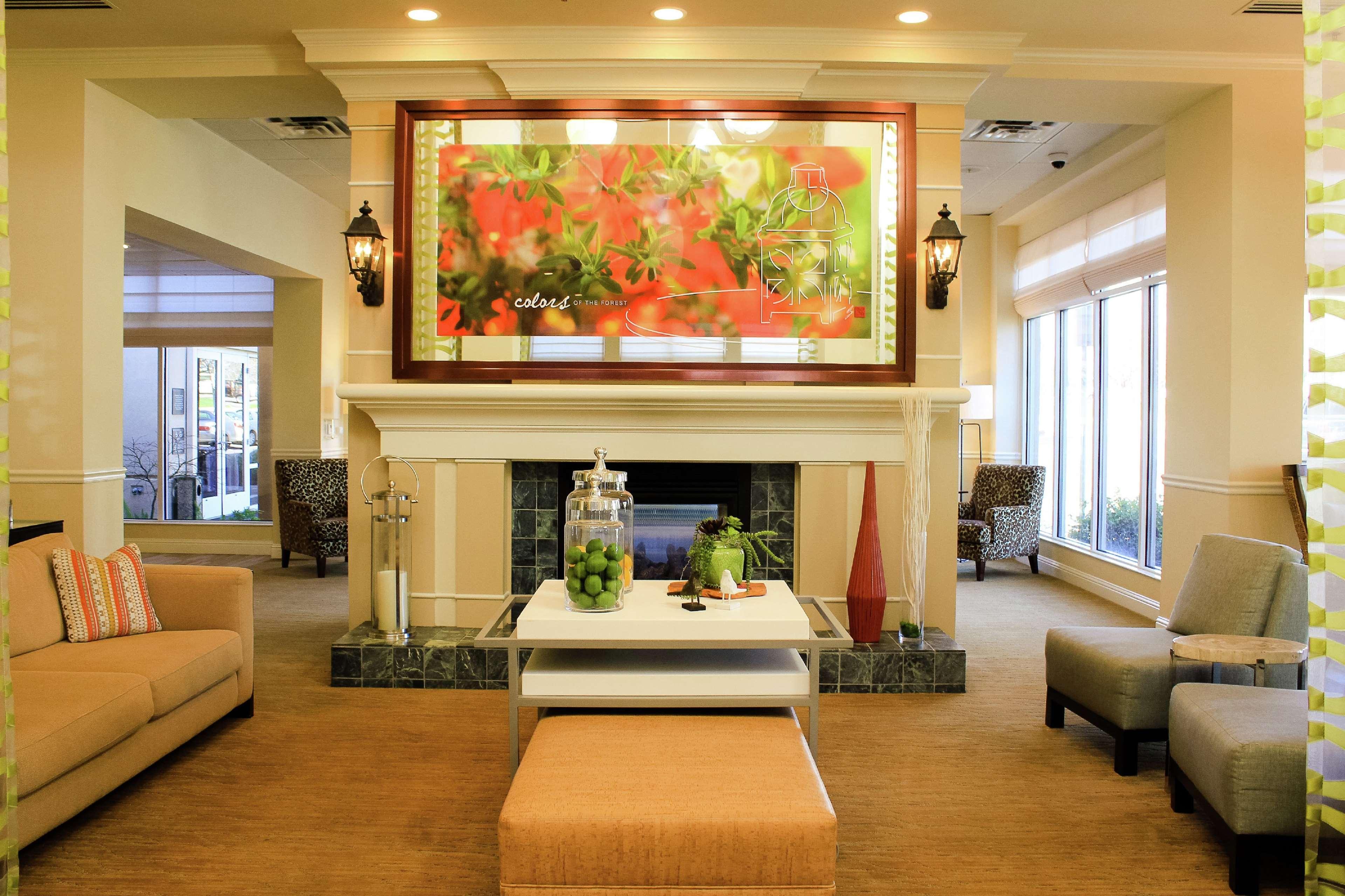 Vista Lobby Hilton Garden Inn Redding
