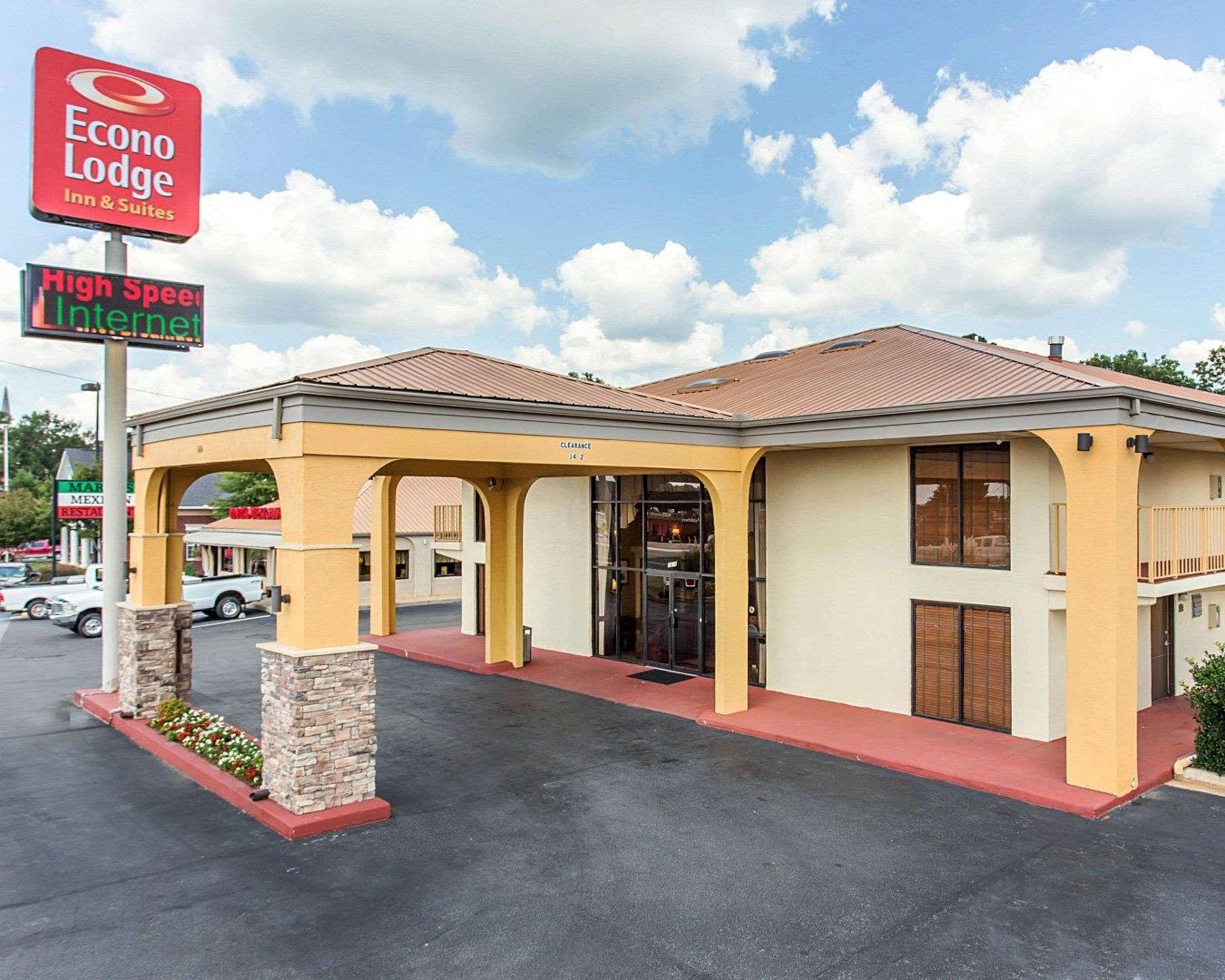 Vista Exterior Econo Lodge Inn & Suites Griffin North
