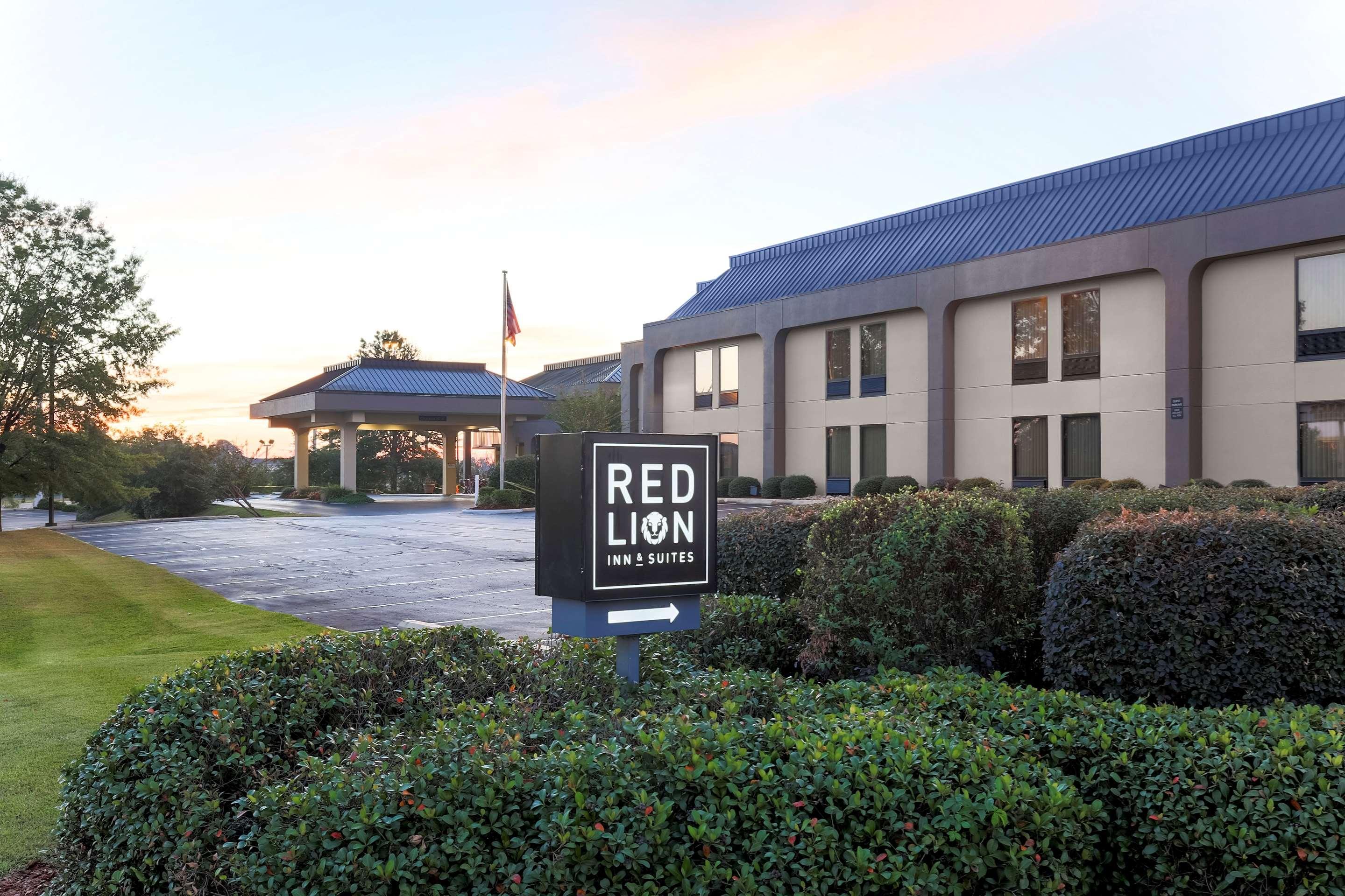 Vista Exterior Red Lion Inn & Suites Hattiesburg