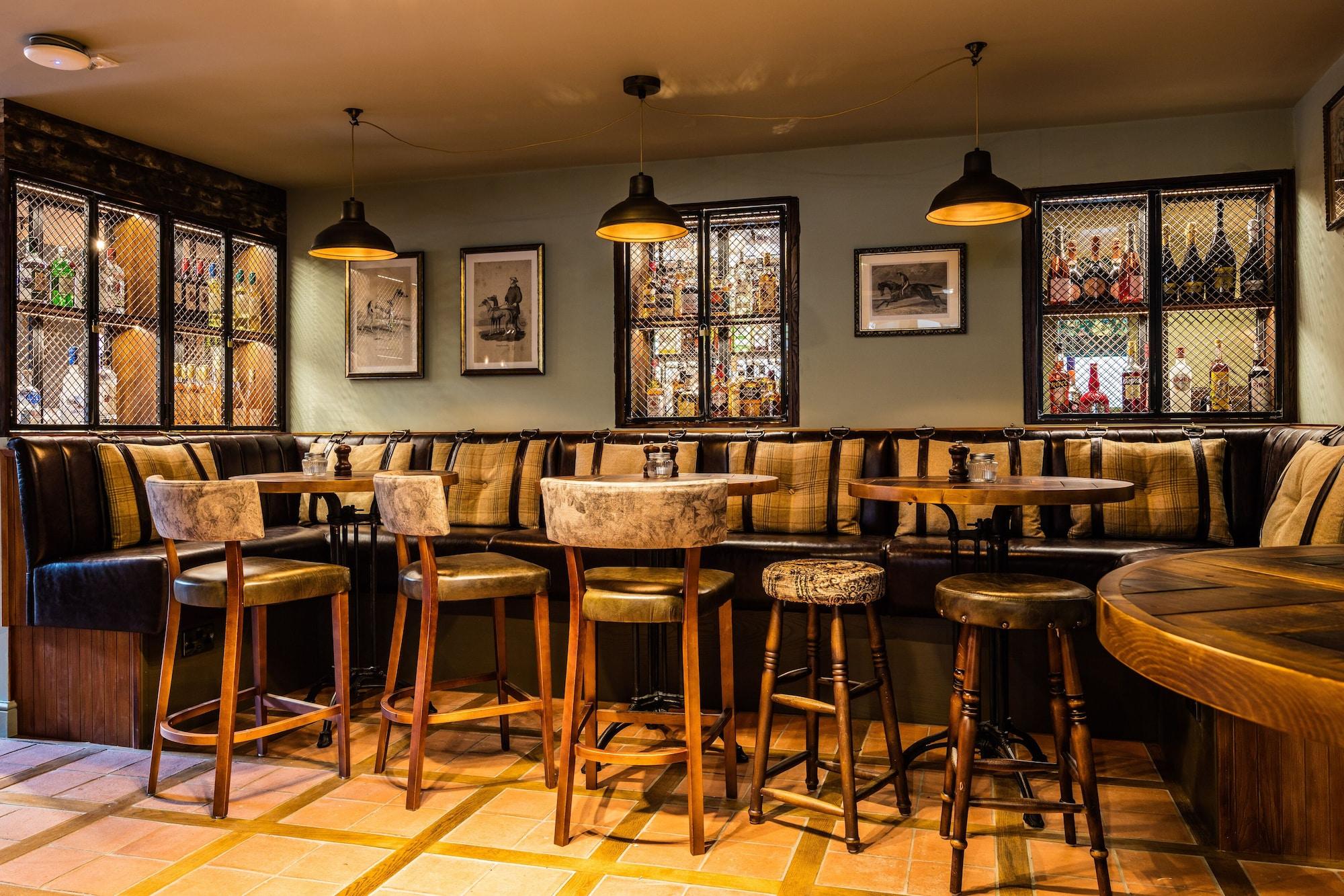 Bar/Salón Greyhound Hotel