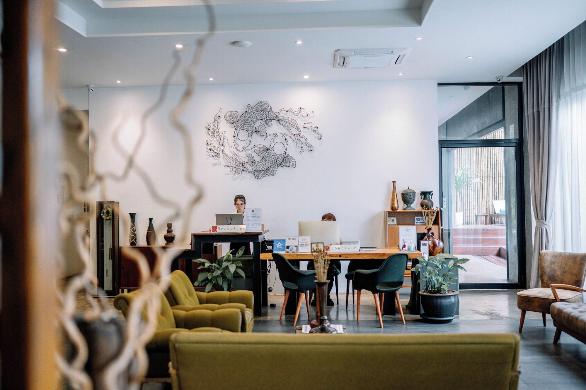 Vista Lobby S2 Modern Boutique Hotel