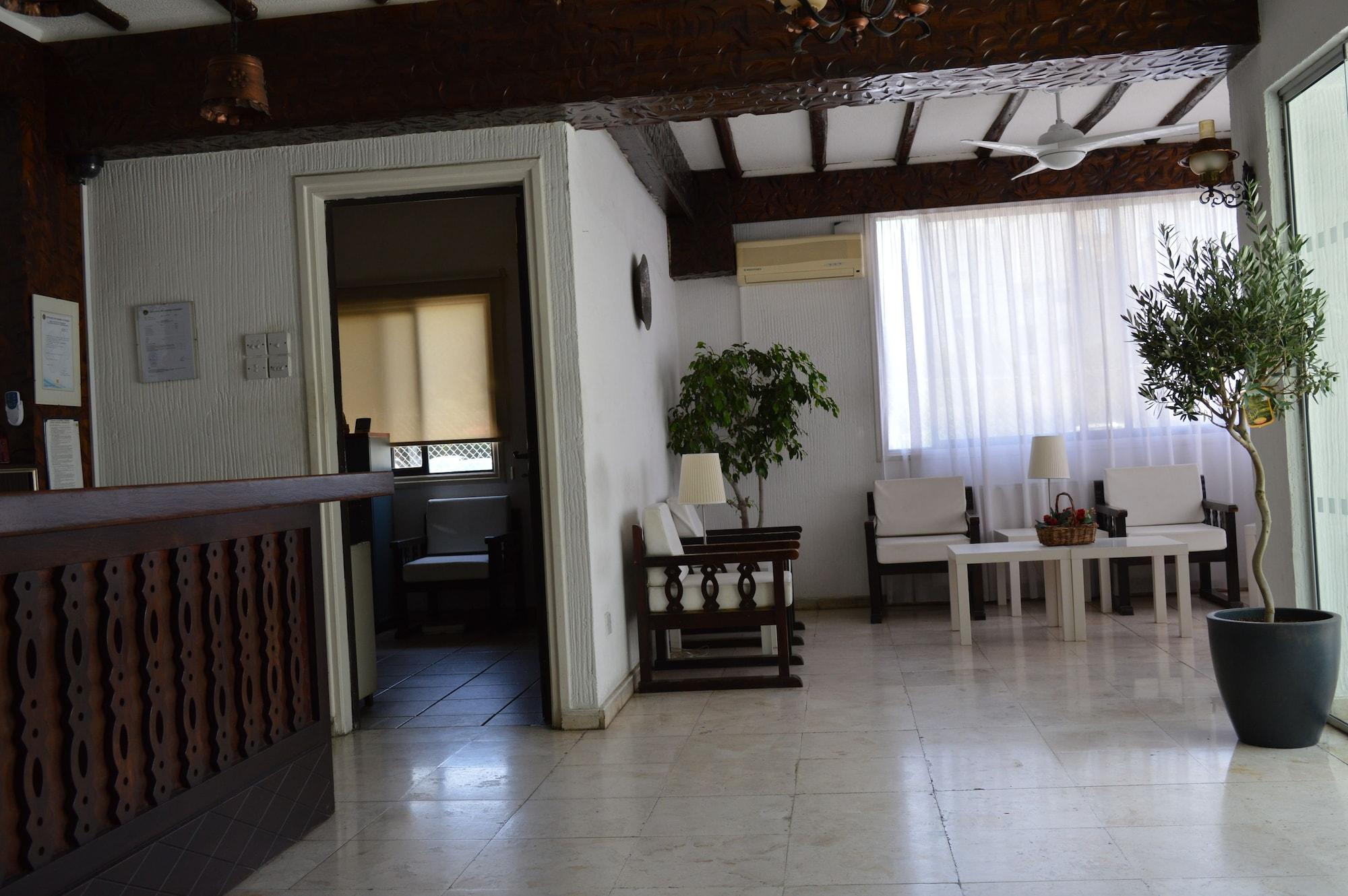 Sala de Reuniones Lordos Hotel Apartments