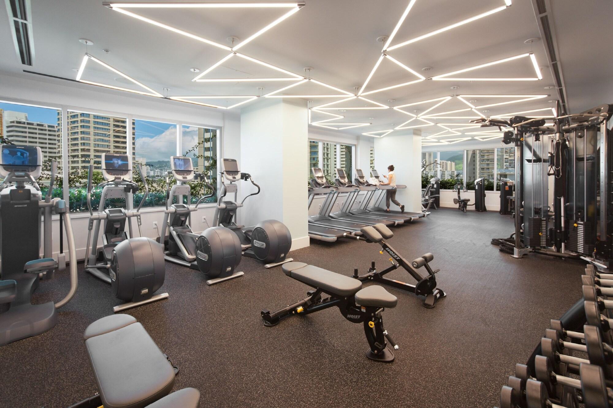 Gimnasio Real Select at the Ritz Carlton Residences, Waikiki Beach