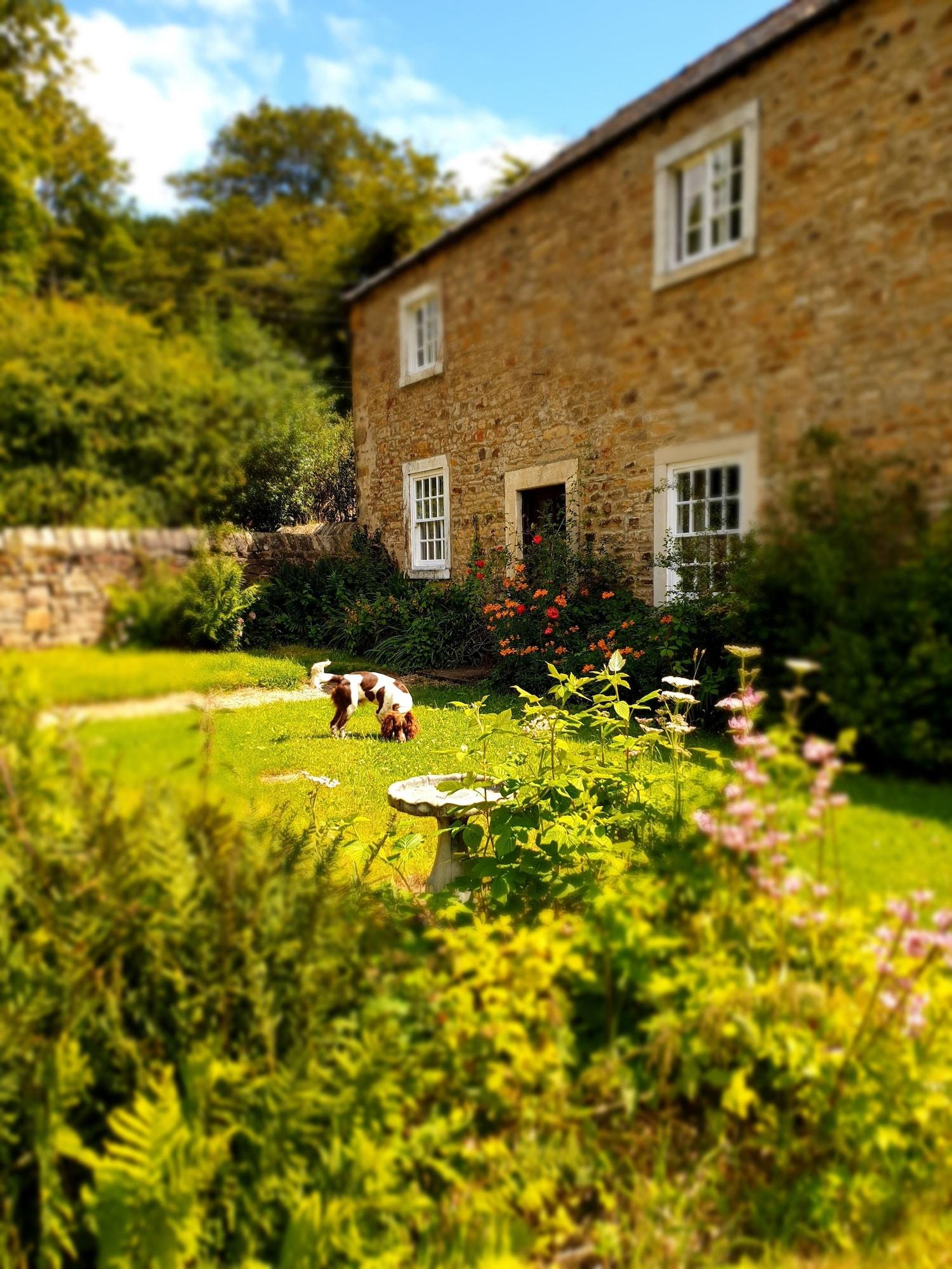 Vista Exterior Burnhopeside Hall
