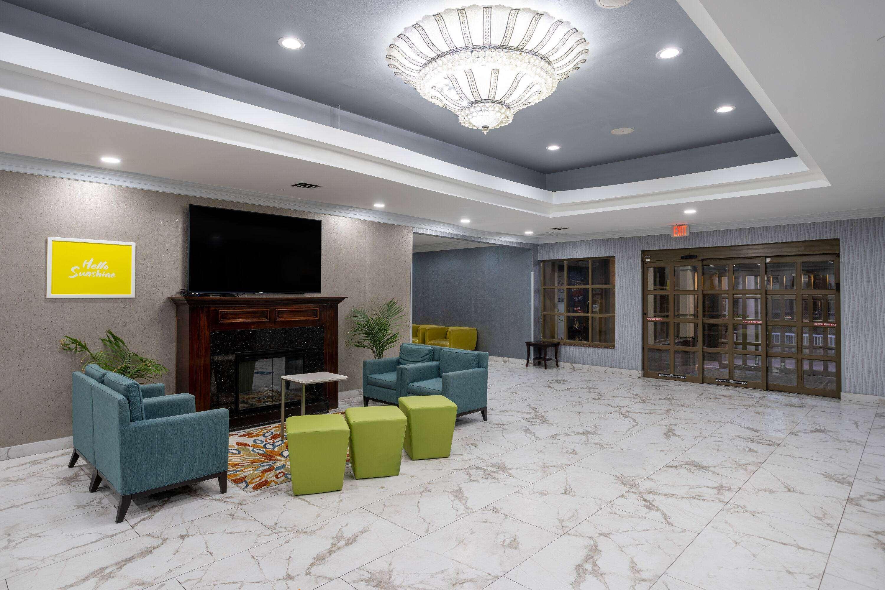 Vista Lobby Days Hotel by Wyndham North Bergen /NYC Area