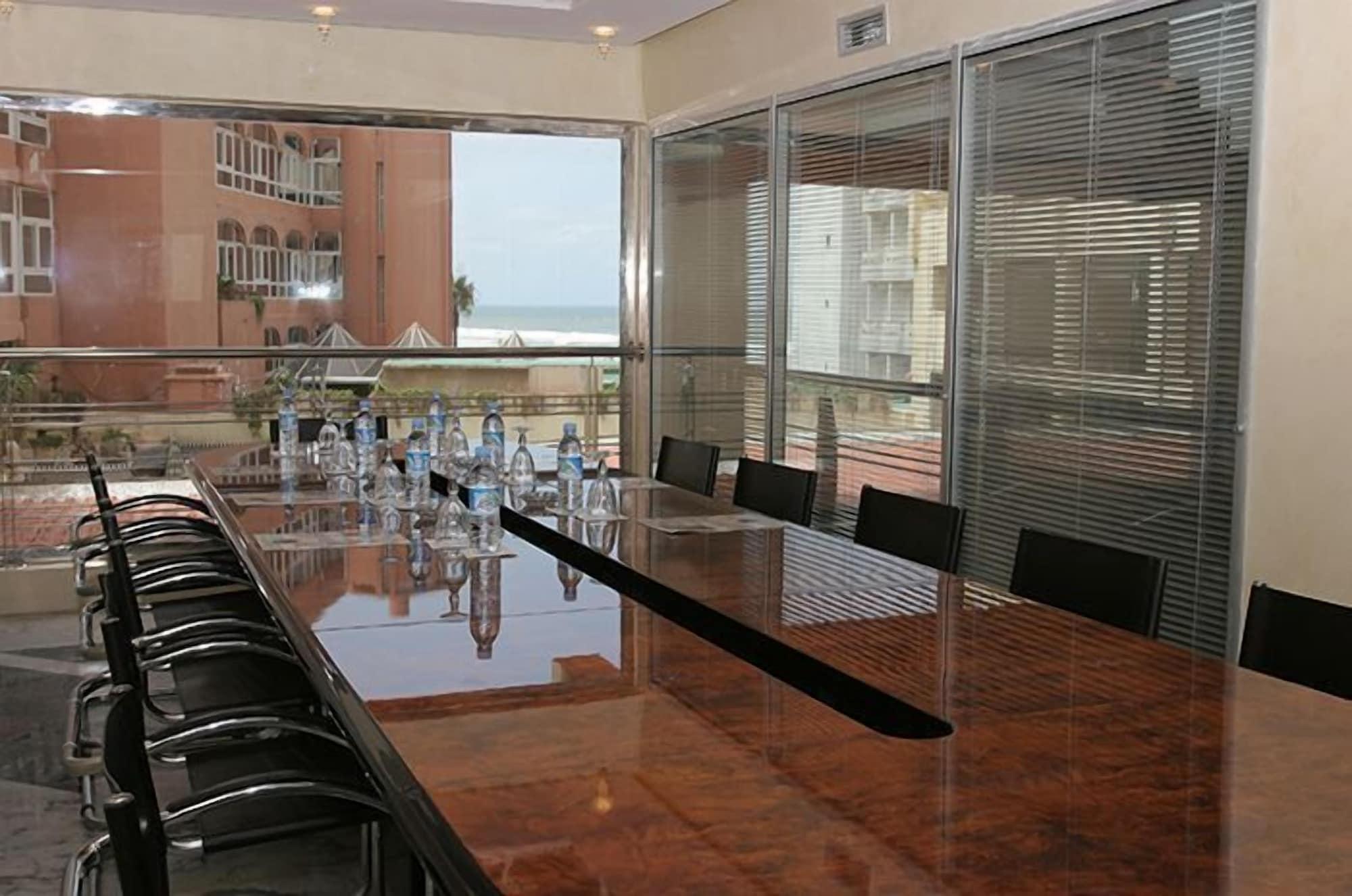 Sala de Reuniones Hotel De La Corniche