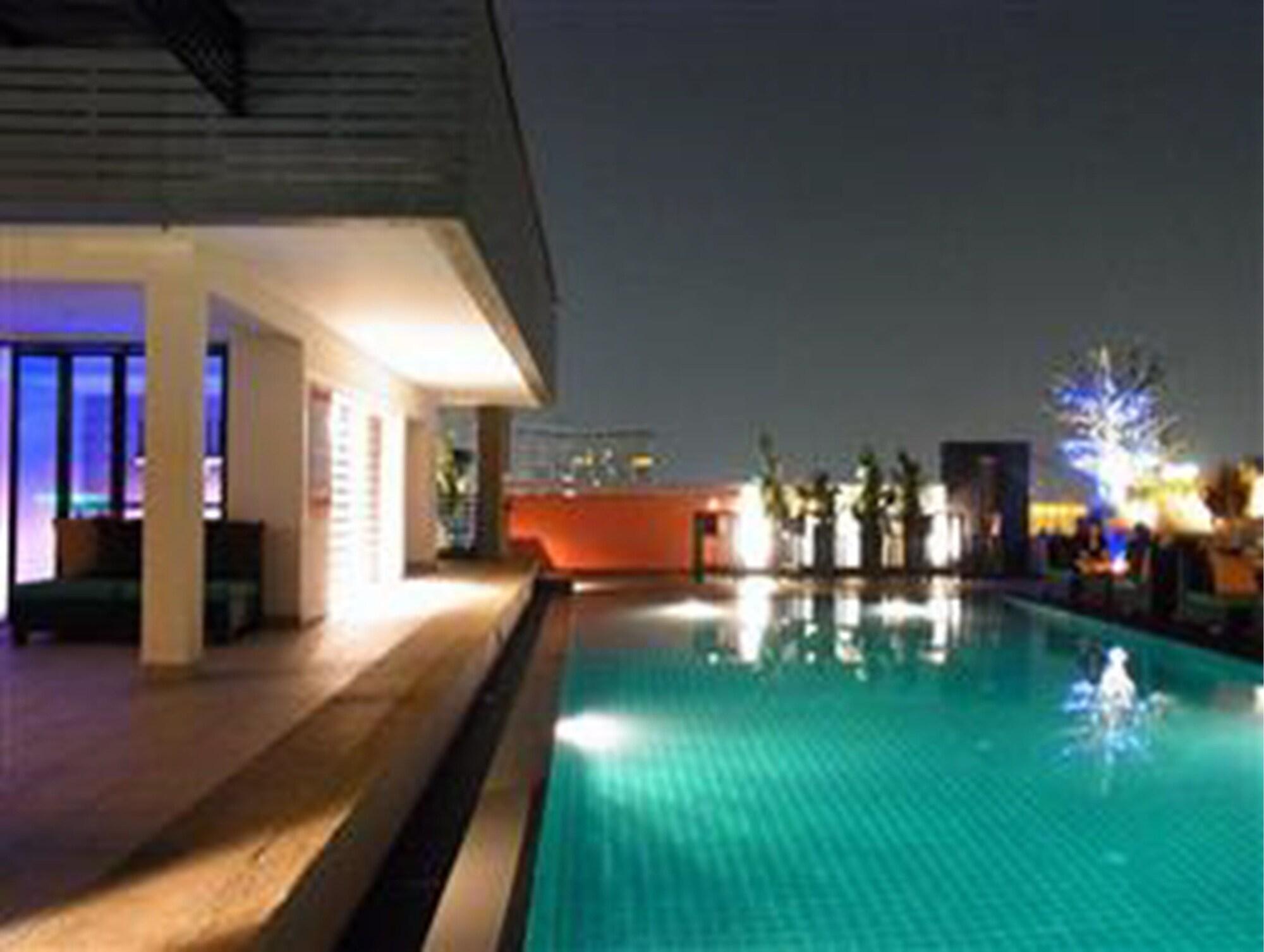 Vista Piscina Bangkok Inter Place Hotel