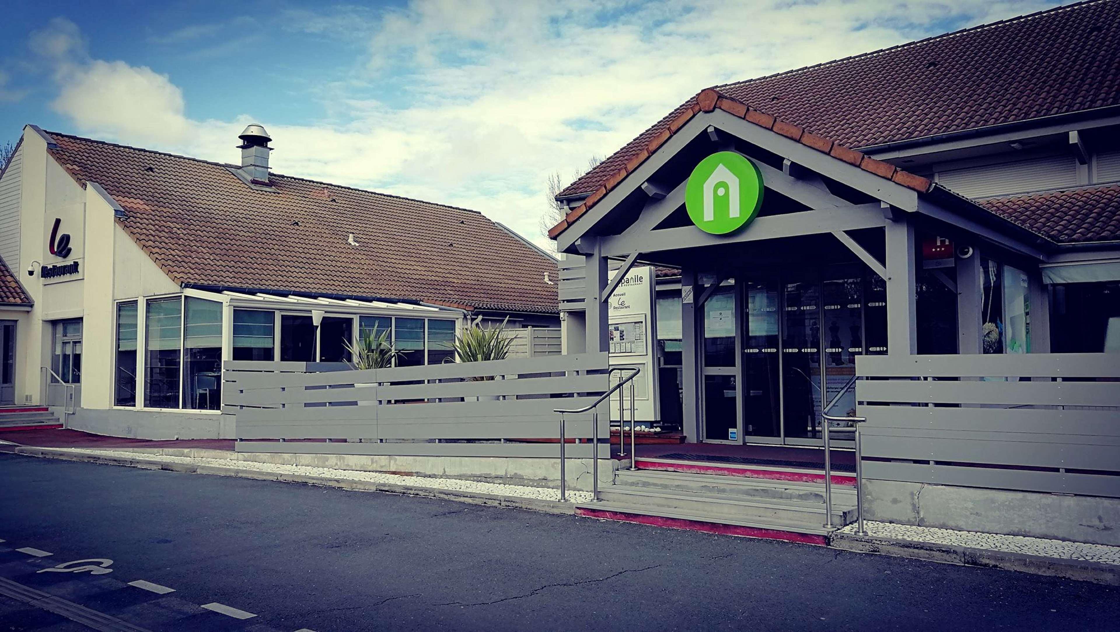 Vista Exterior Campanile NATURE - Bordeaux Lac