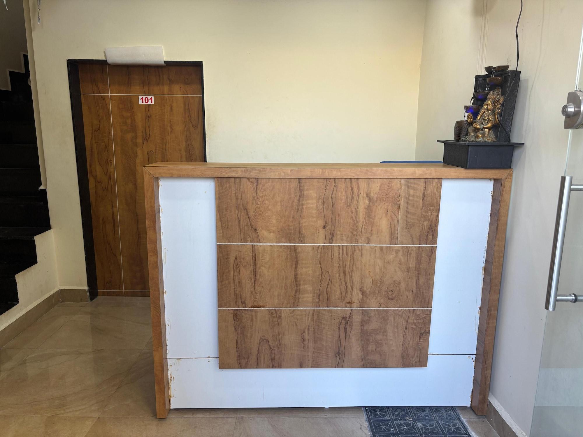 Vista Lobby Hotel Hari Palace