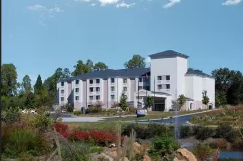 Vista Exterior Baymont by Wyndham Mooresville