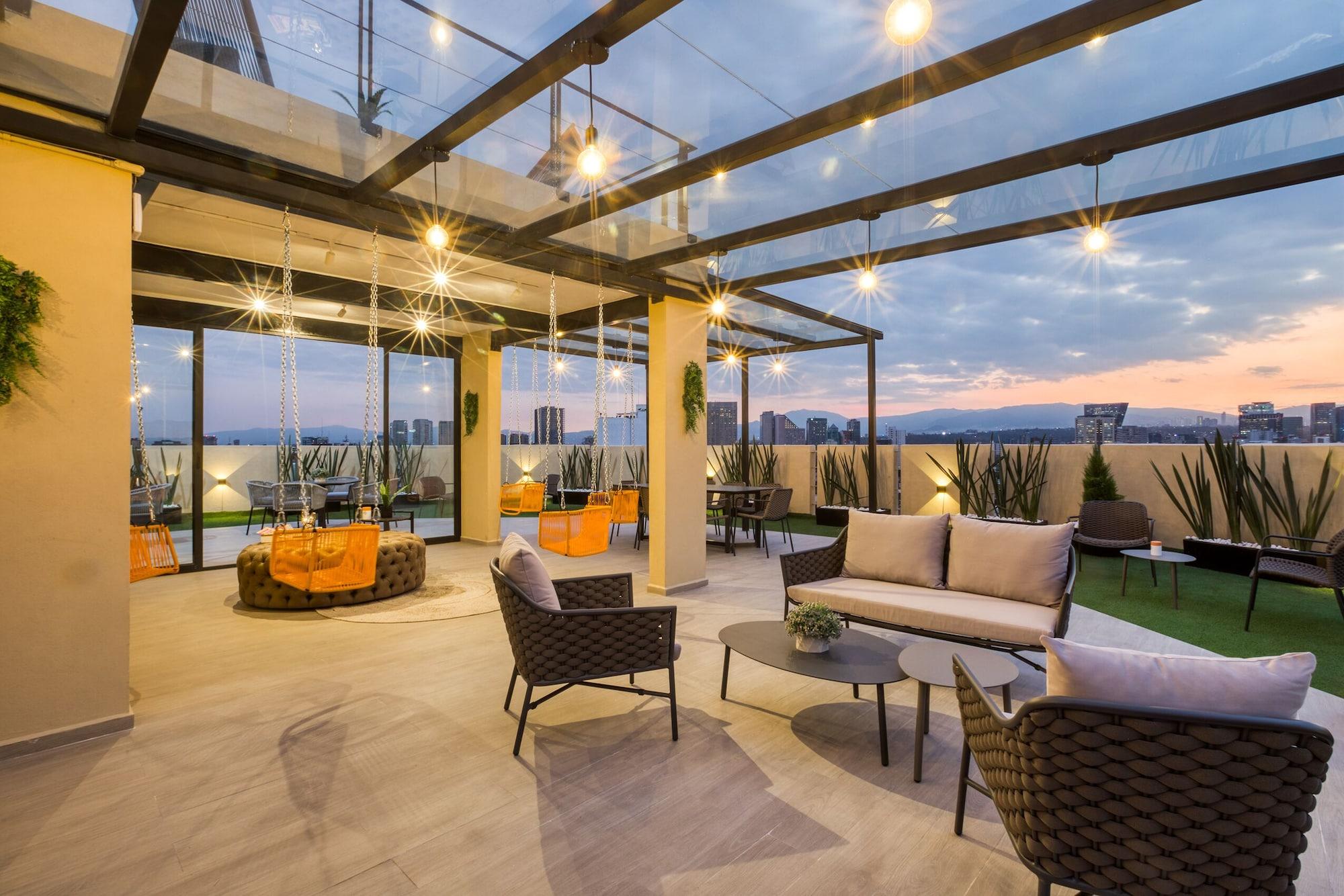 Varios ULIV Family Apartments Polanco