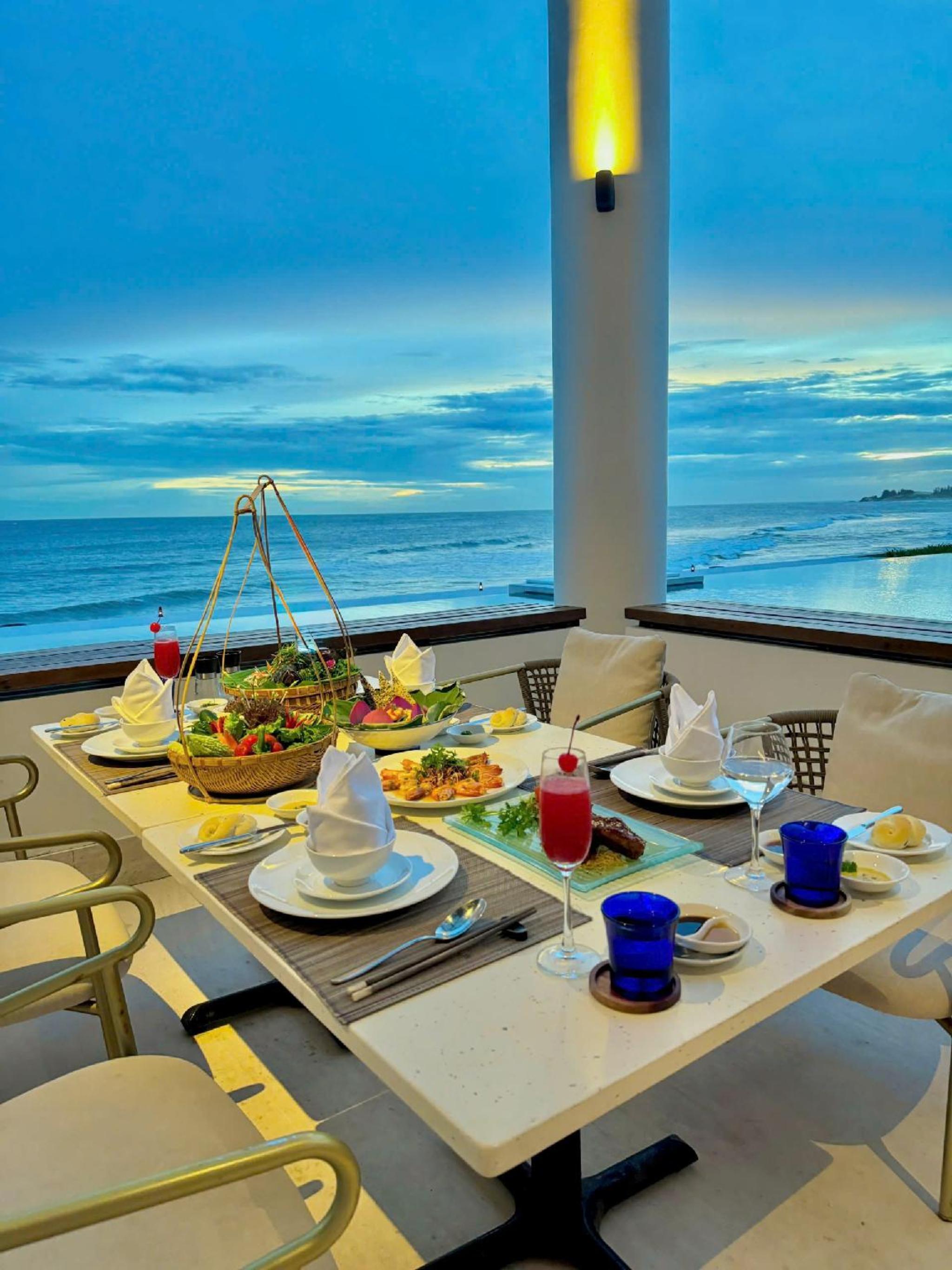 Restaurant Azerai Ke Ga Bay