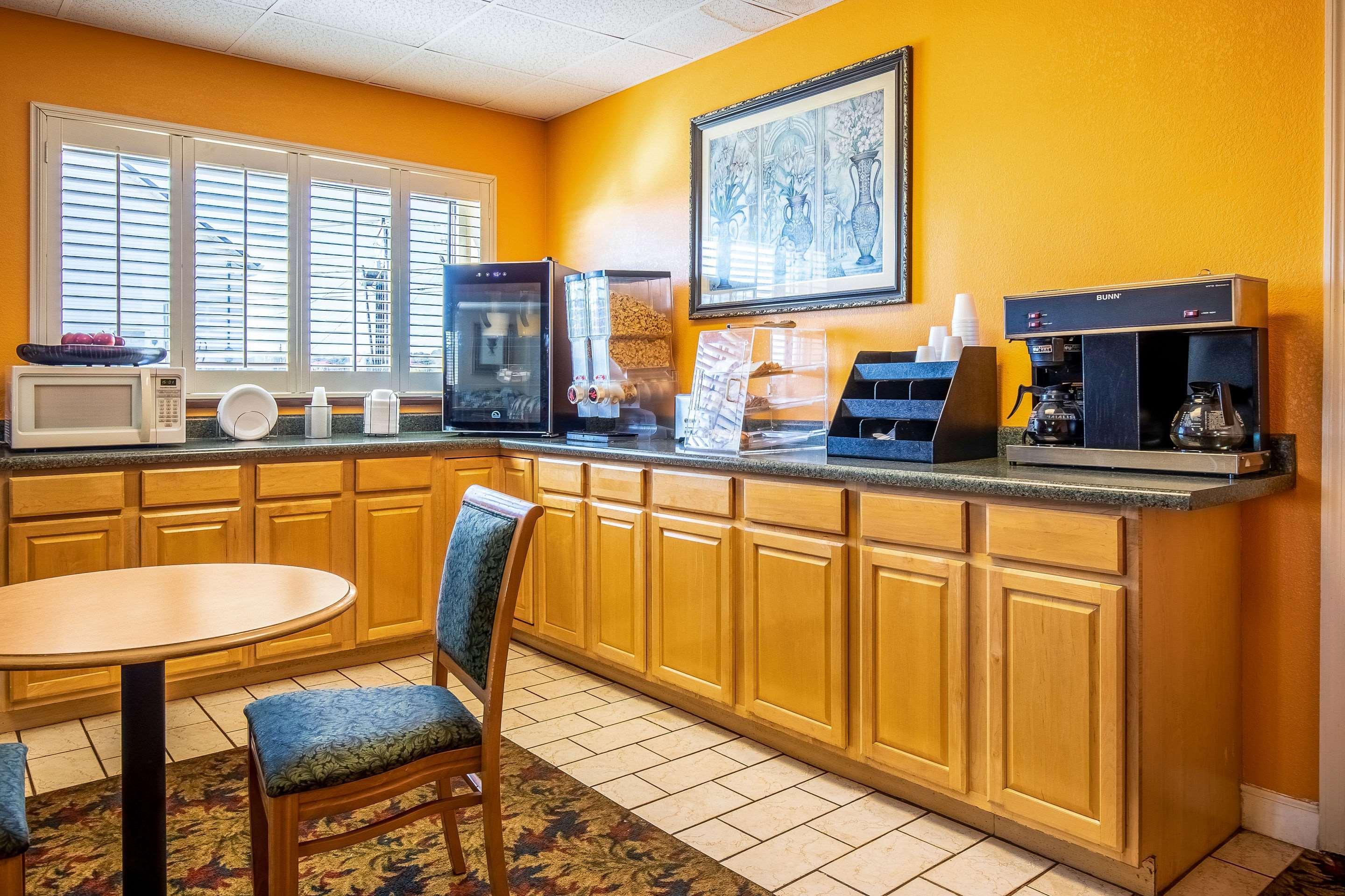 Restaurant Econo Lodge Knoxville West - Turkey Creek