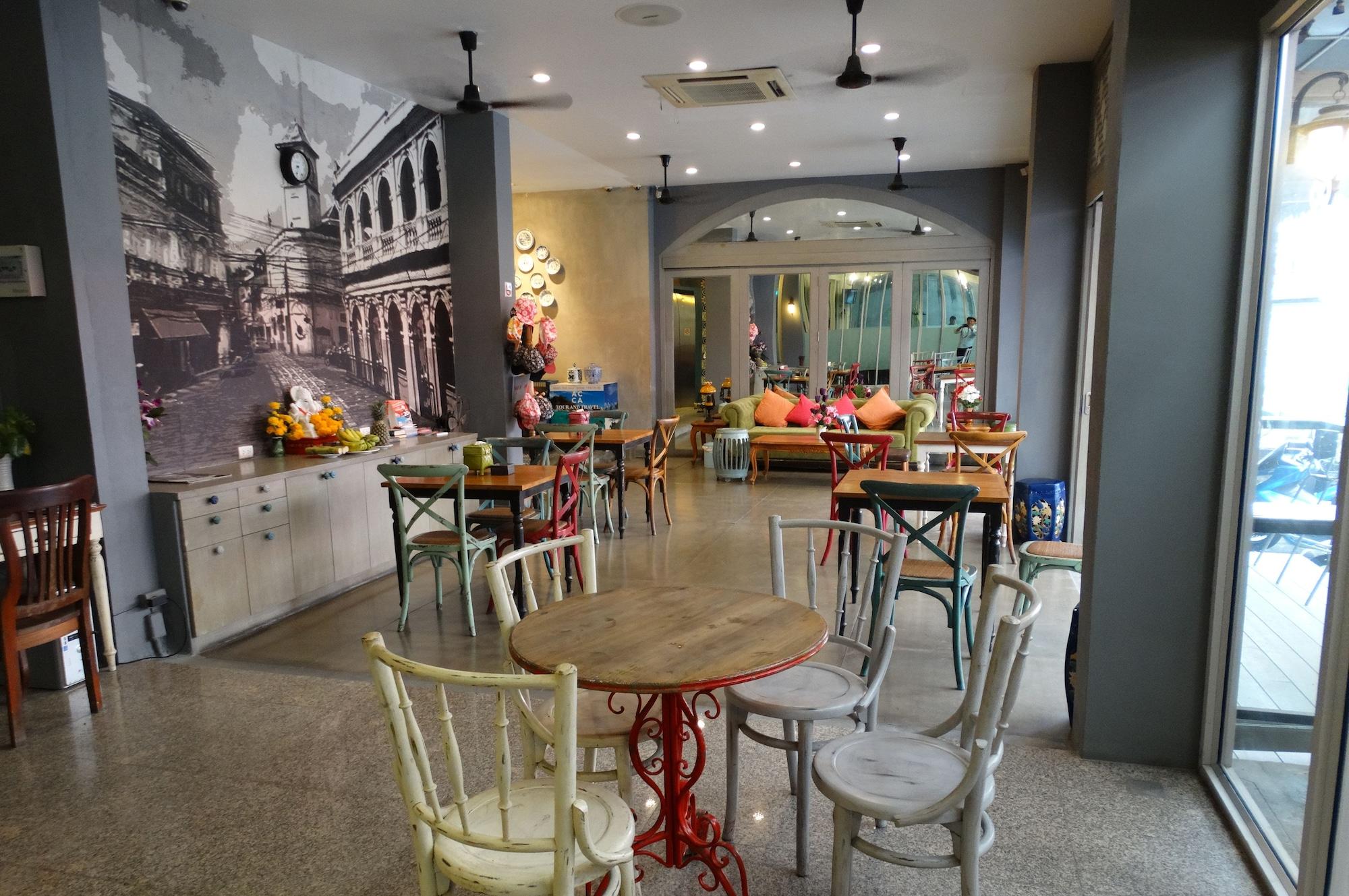 Vista Lobby Acca Patong Apartments