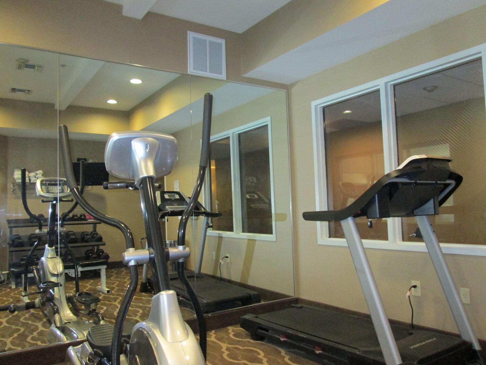 Gimnasio Comfort Inn & Suites Galt - Lodi North