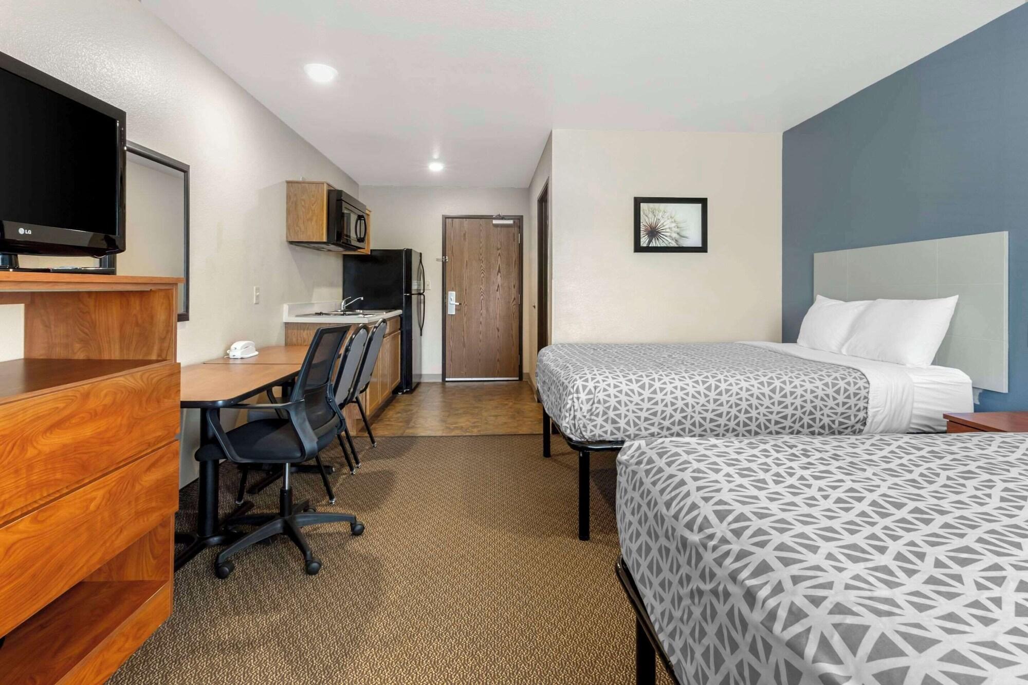Varios WoodSpring Suites Raleigh Garner