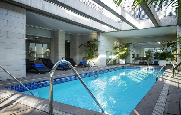 Hotel Pullman Santiago El Bosque
