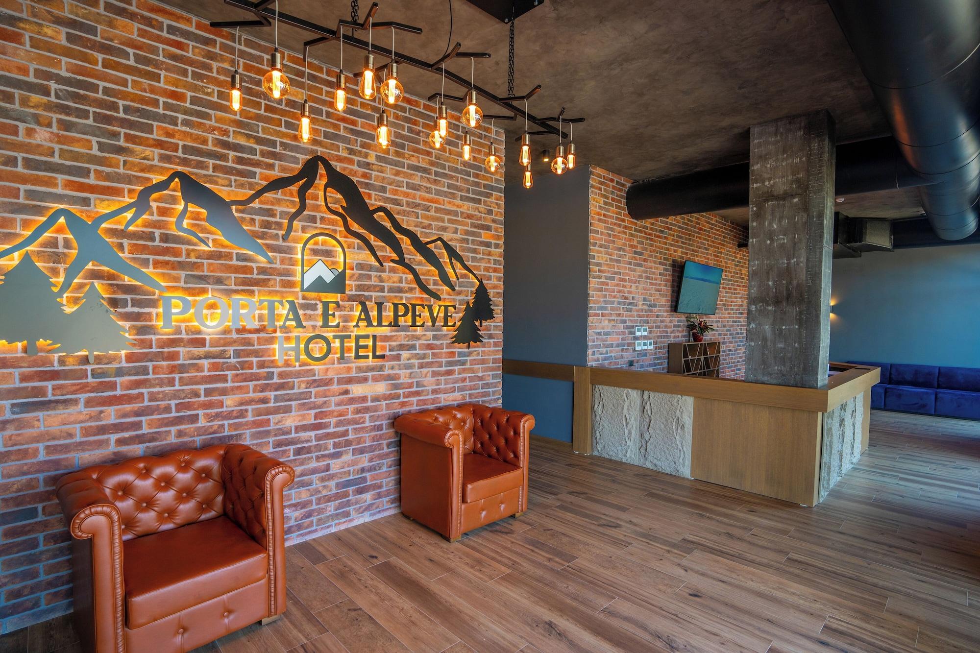 Vista Lobby Porta e Alpeve