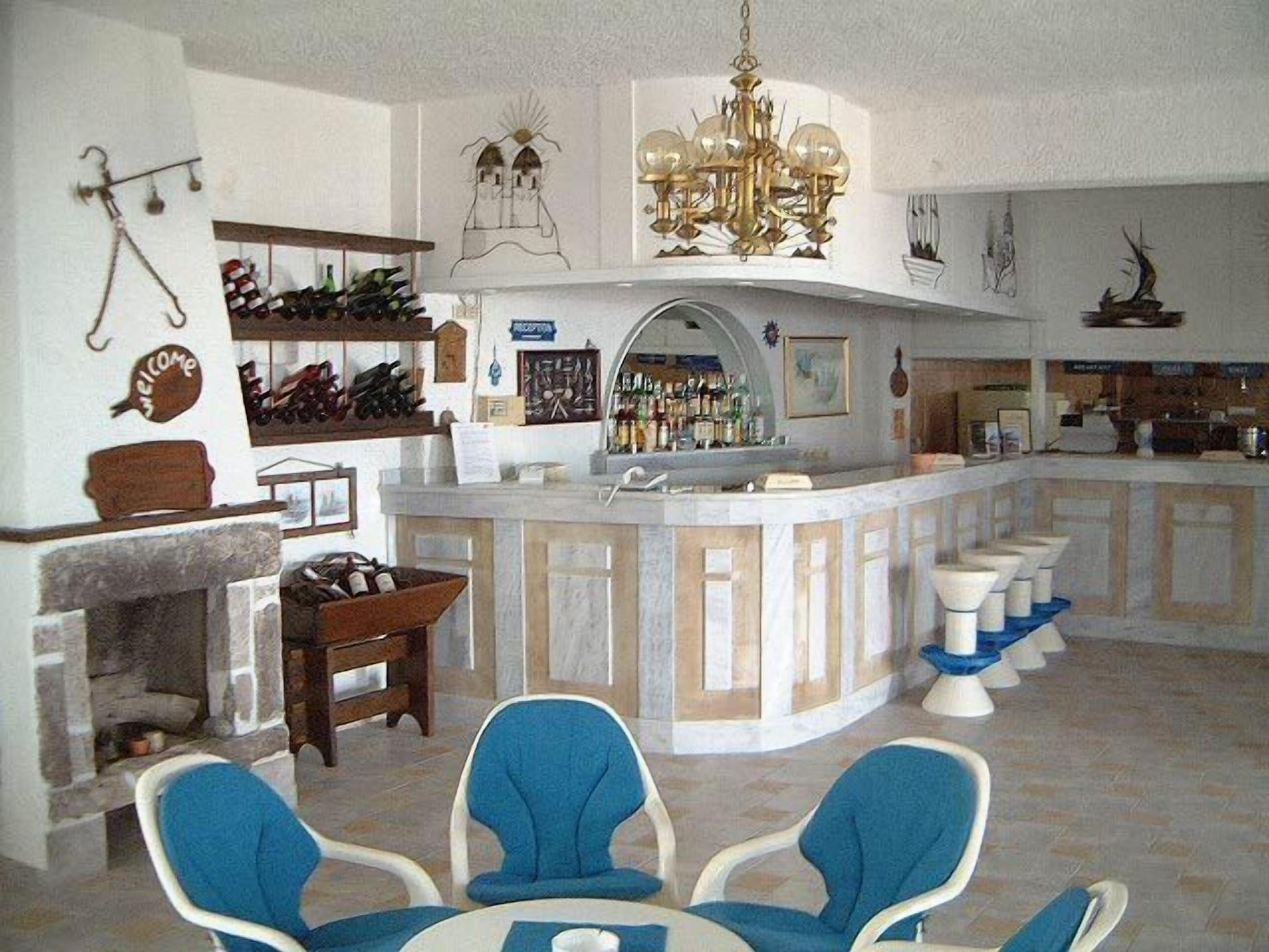 Bar/Salón Olympic Villas