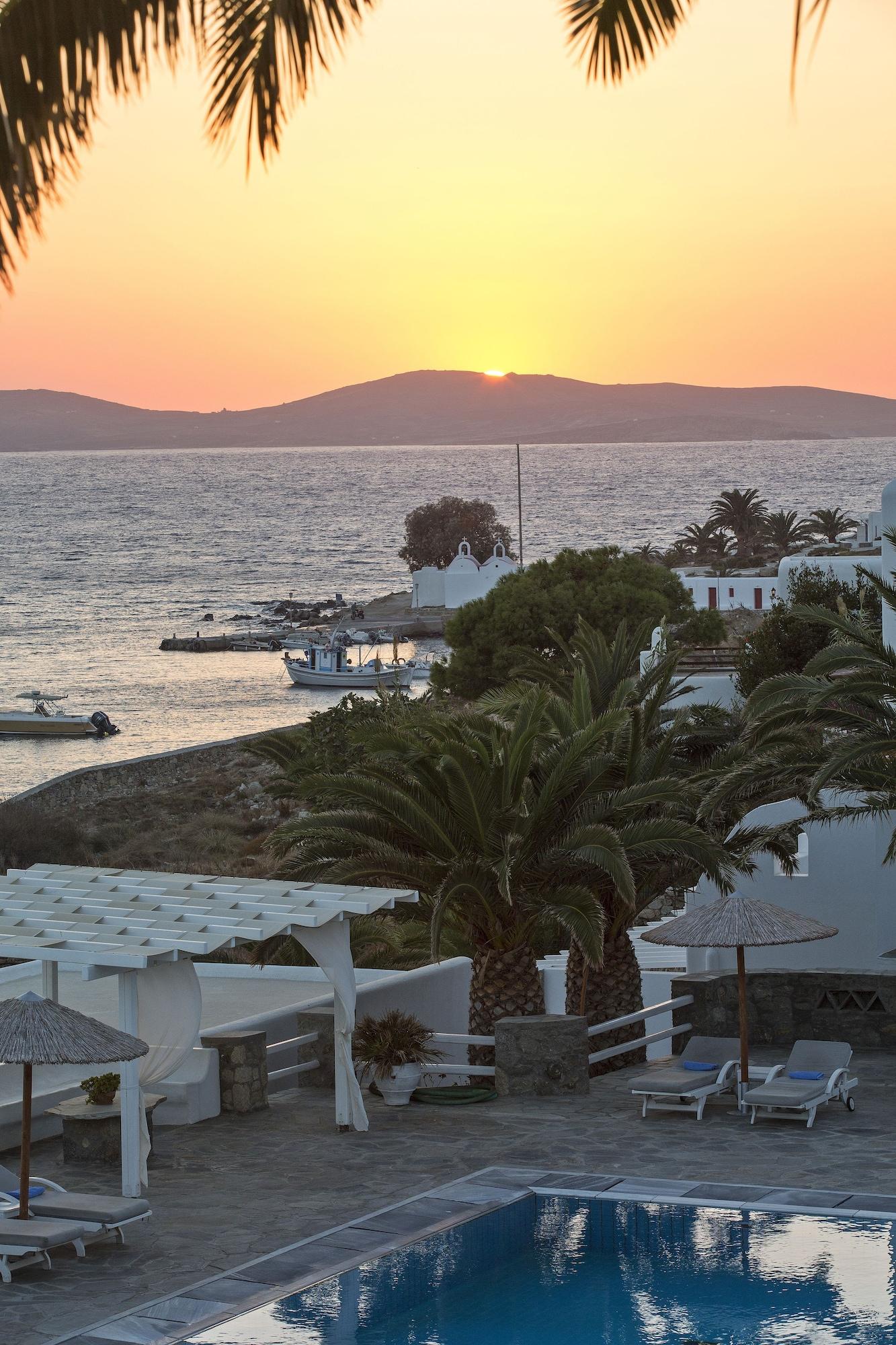 Restaurant Manoulas Beach Mykonos Resort