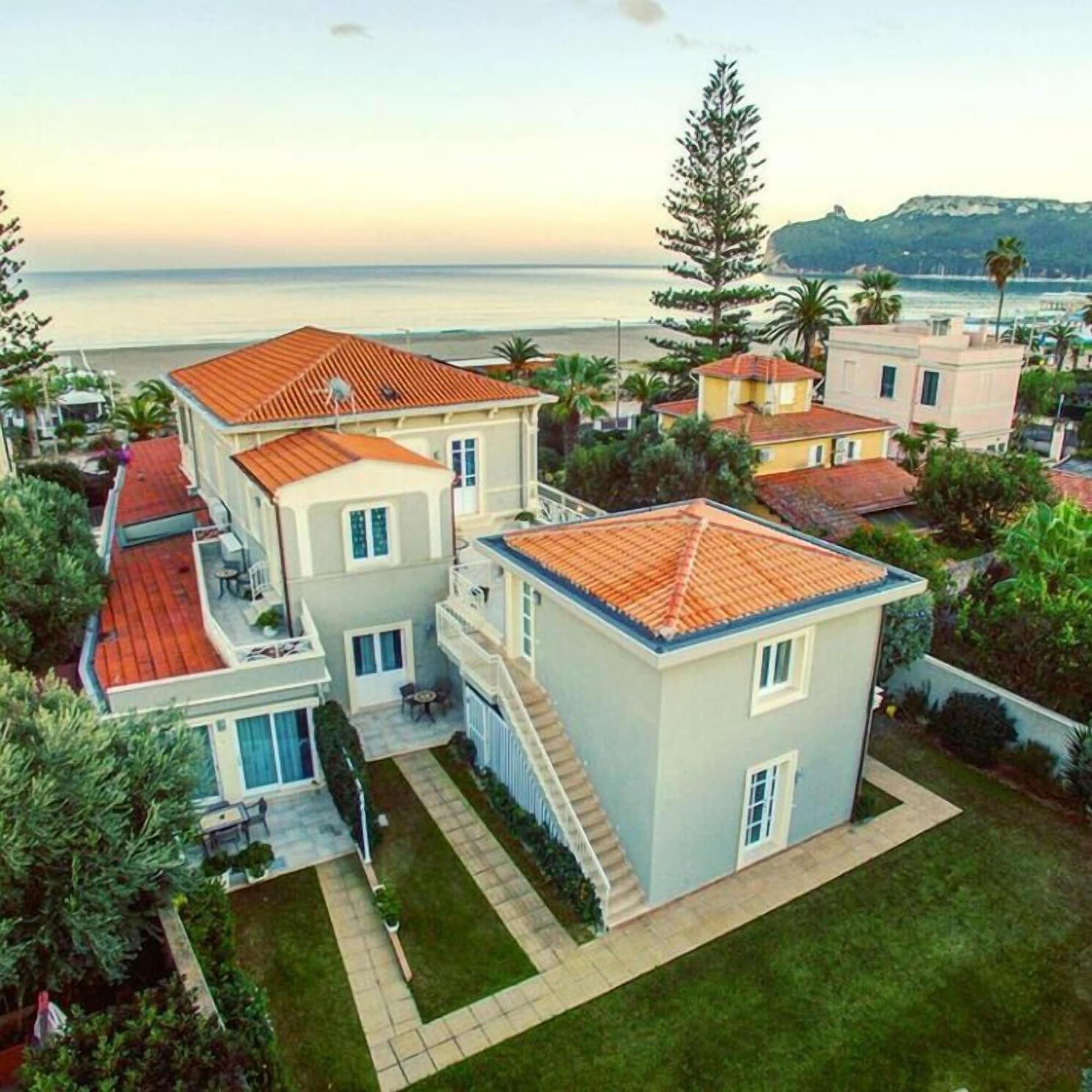 Vista da fachada La Villa del Mare