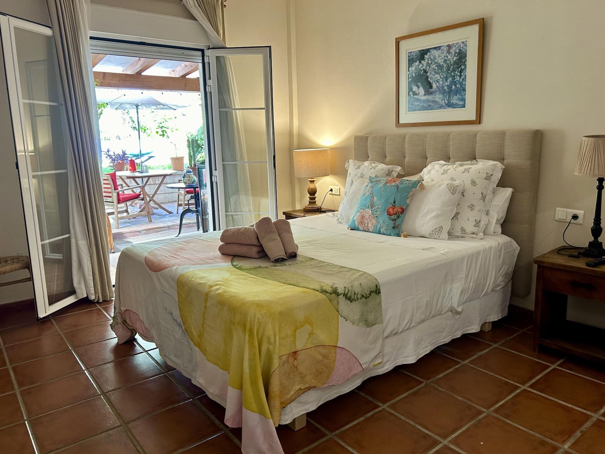 Varios At Home Malaga Stay & Solo Travellers