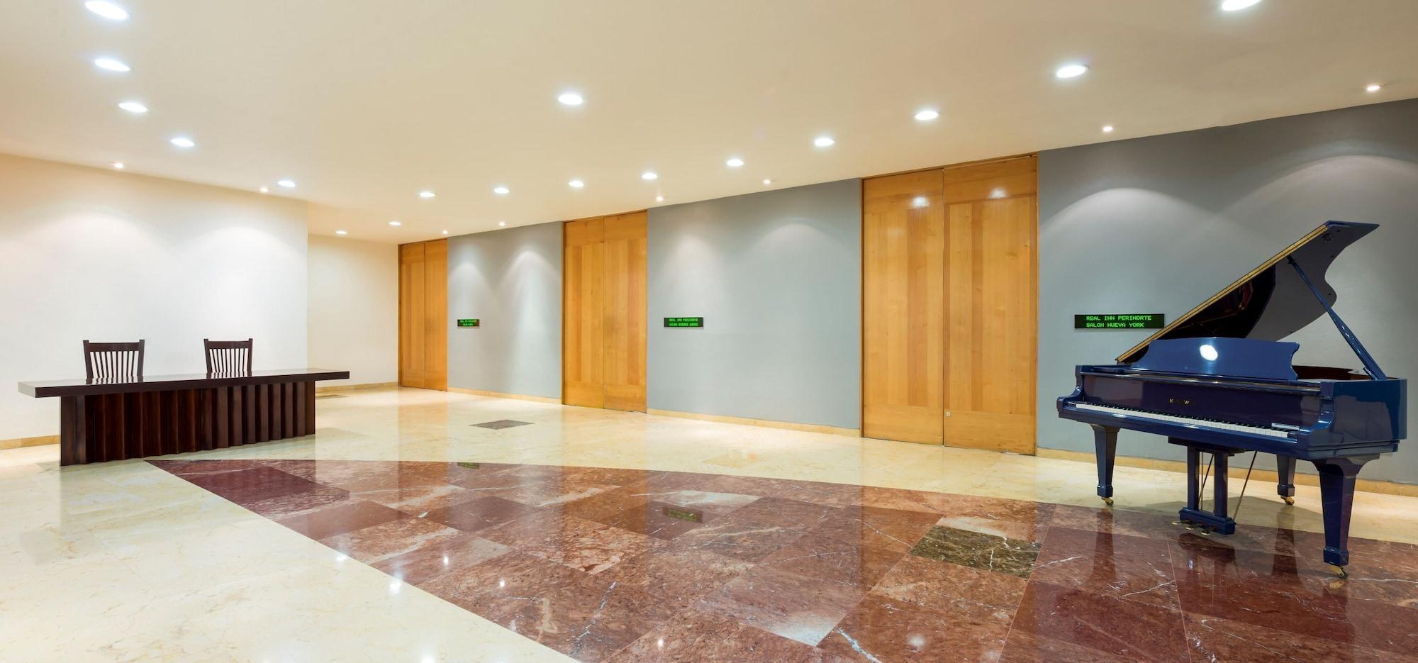 Vista Lobby Real Inn Perinorte