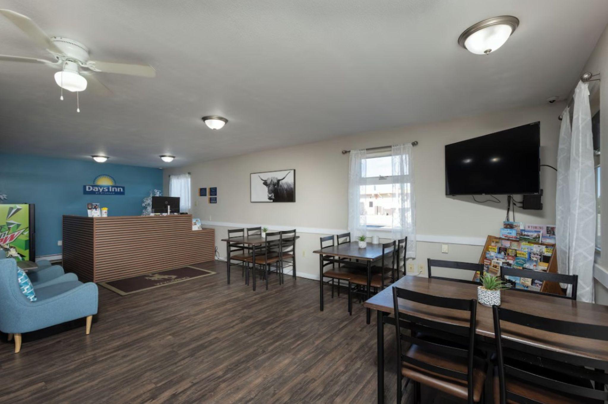 Vista Lobby Days Inn by Wyndham Wheatland