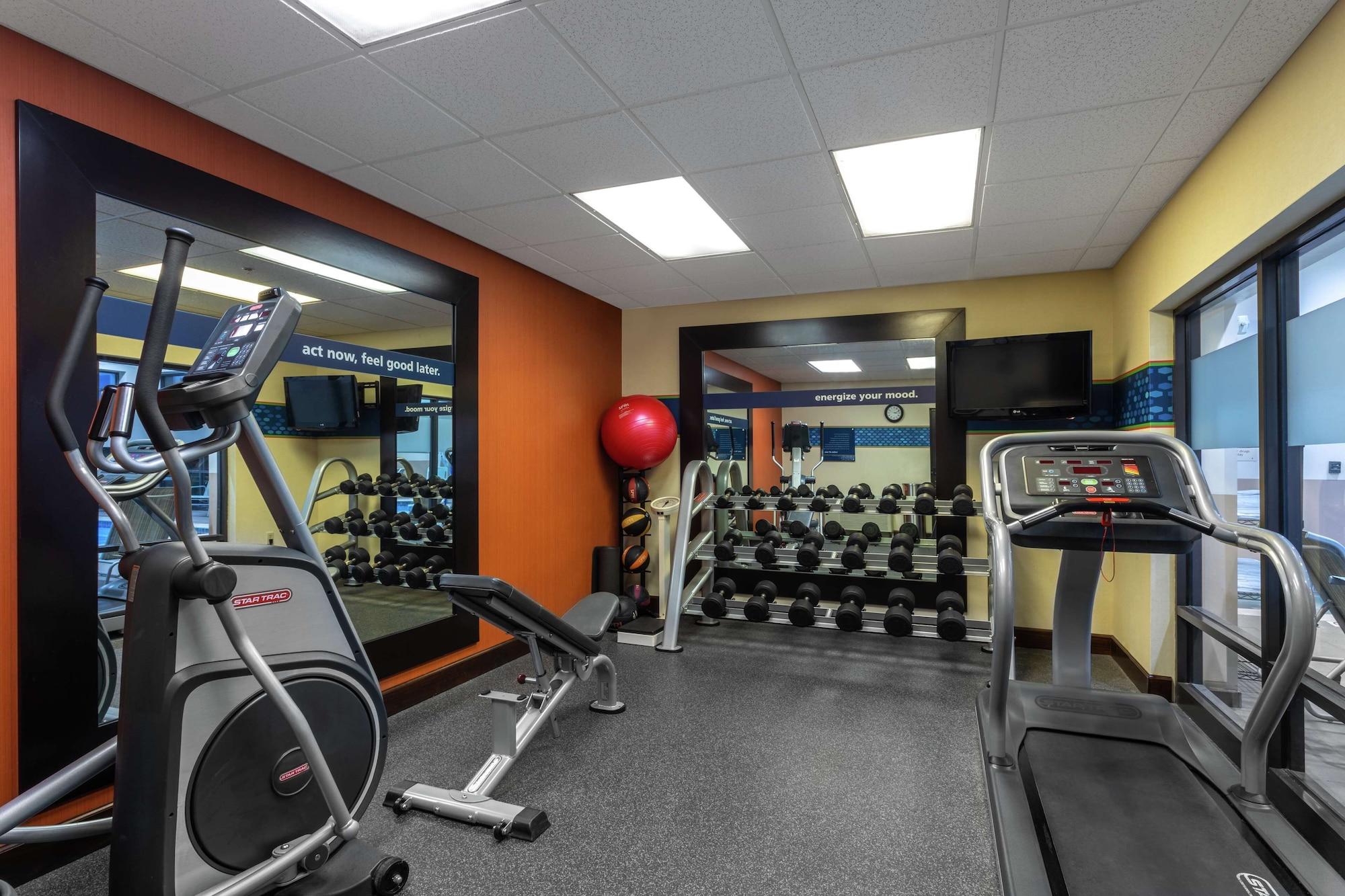 Gimnasio Hampton Inn Bedford