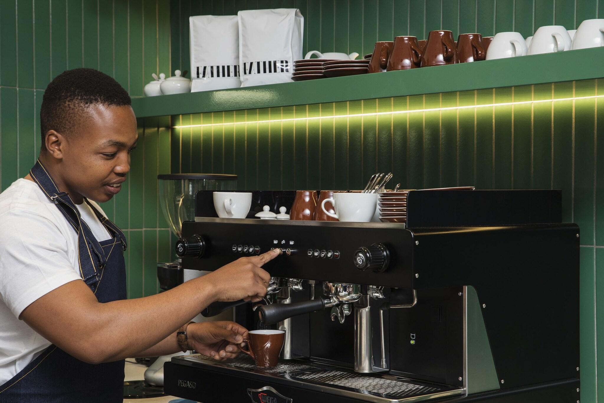 Bar/Salón Home Suite Hotels Rosebank