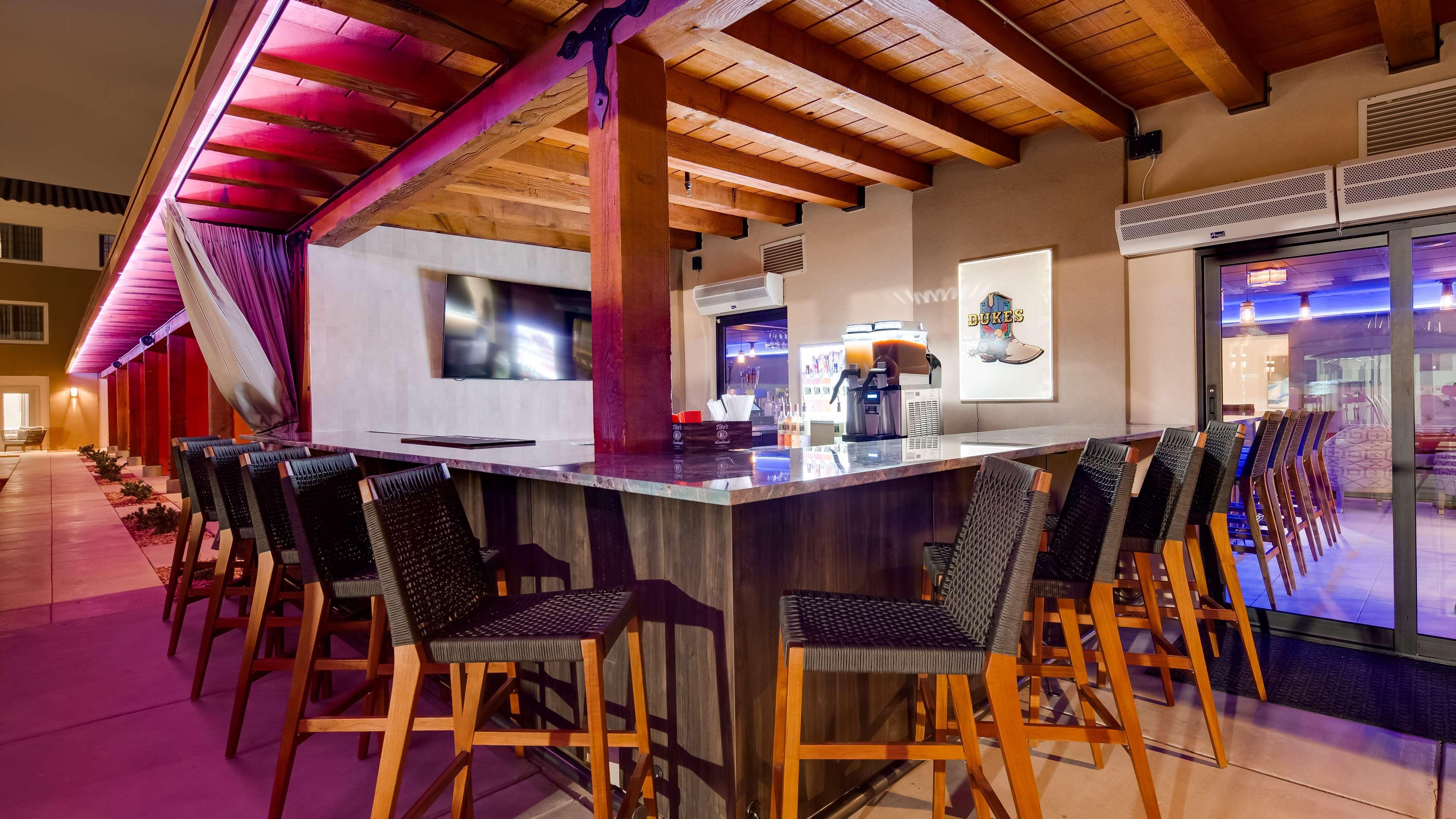 Bar/Salón Aiden by Best Western Scottsdale North