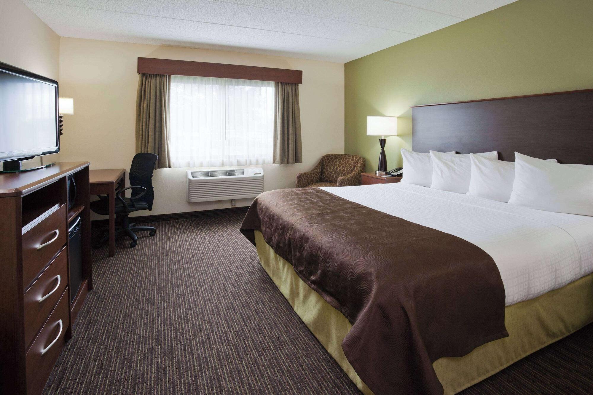 Habitación AmericInn by Wyndham Rice Lake
