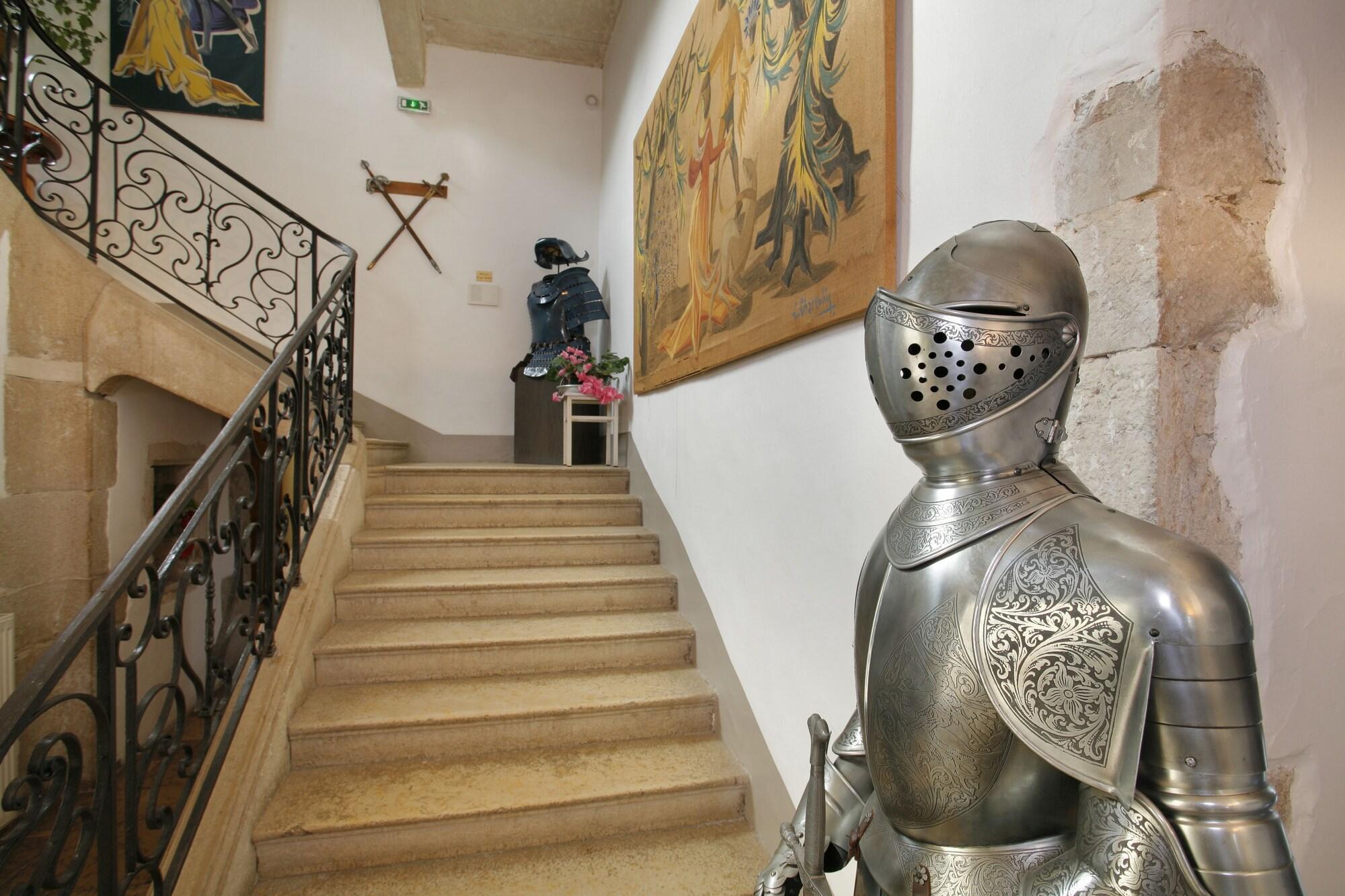 Vista Lobby Château Chapeau Cornu