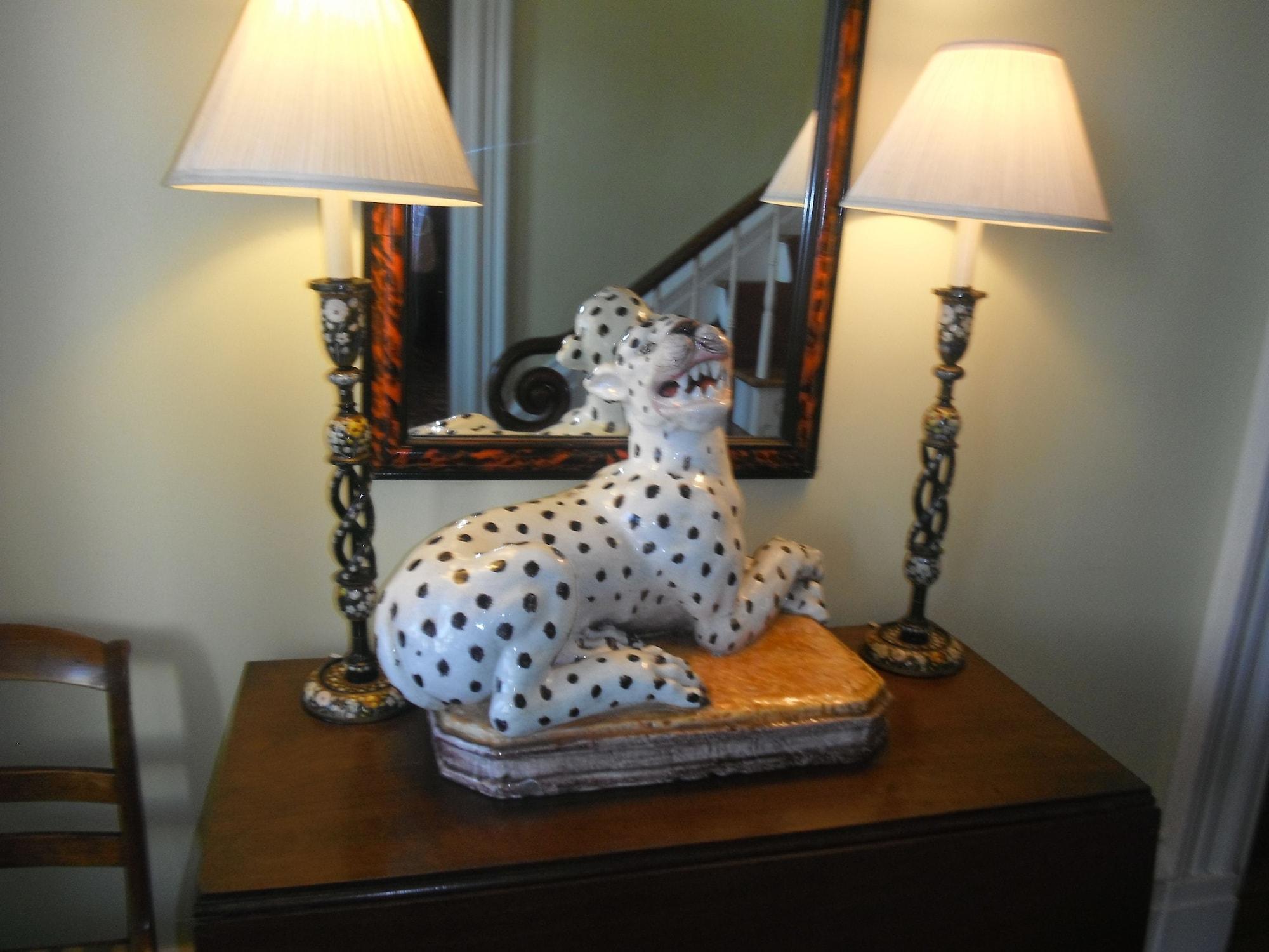 Vista Lobby 200 South Street Inn