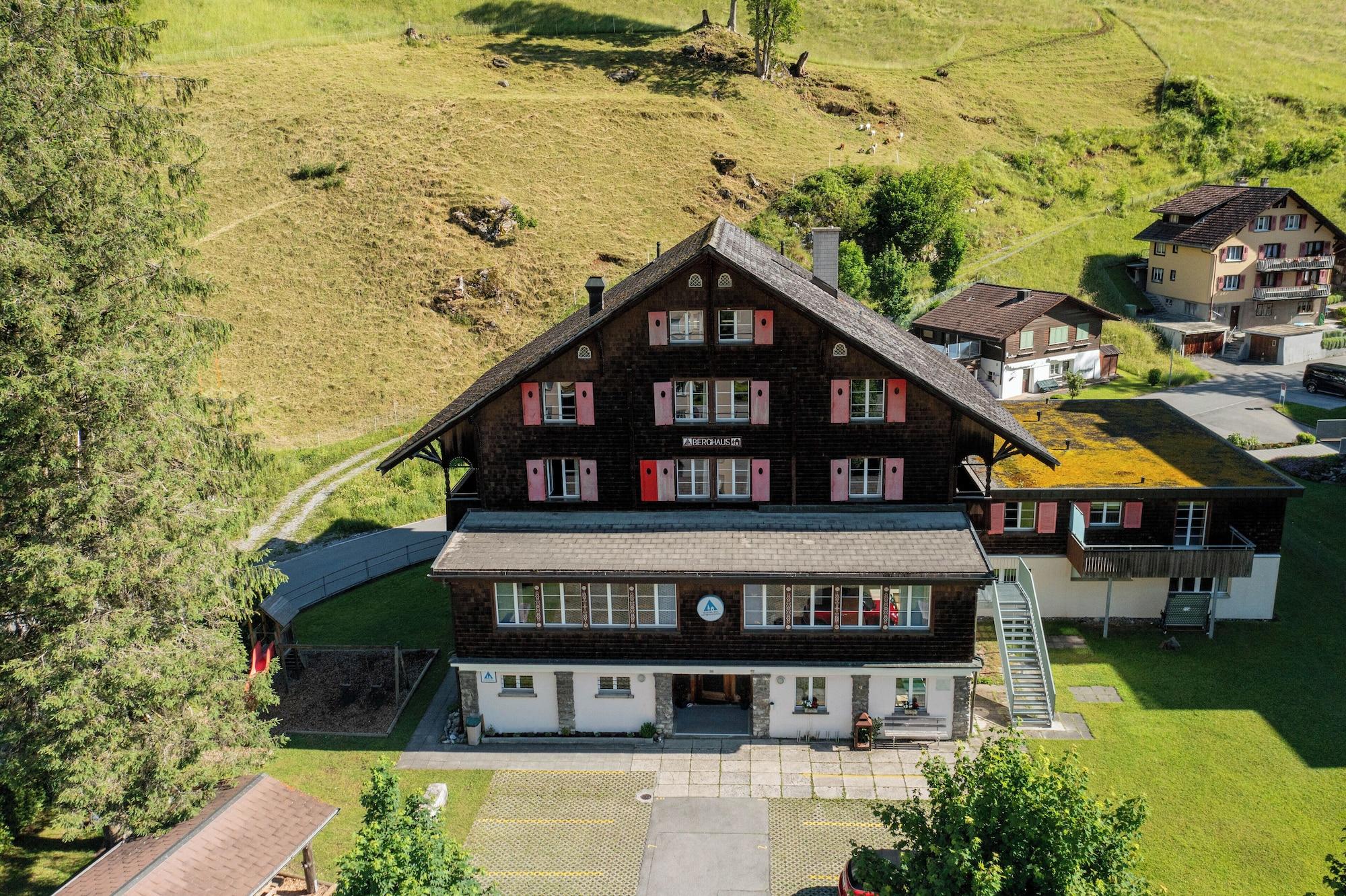 Varios Youth Hostel Engelberg