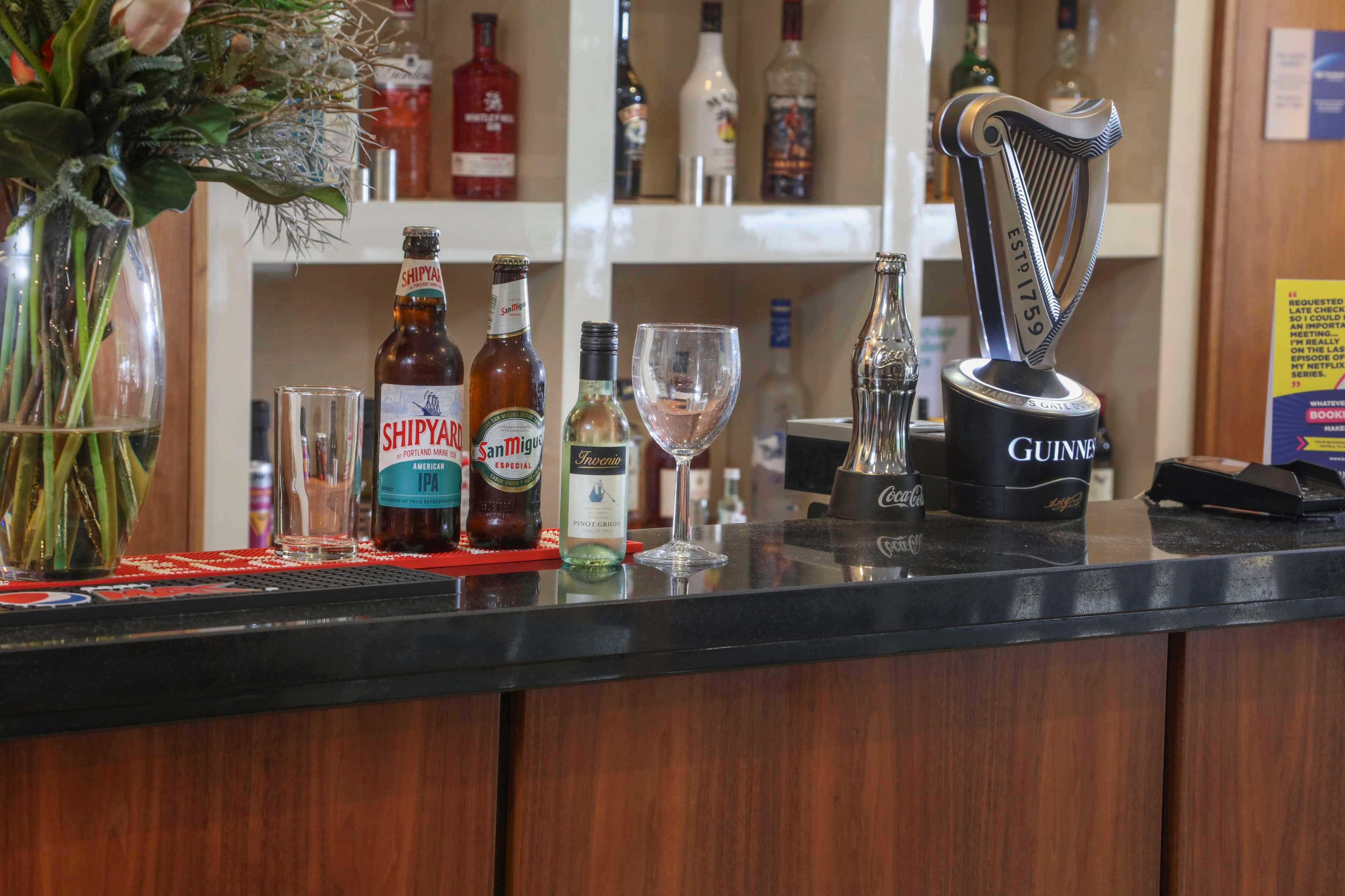 Bar/Salón Best Western Pontypool Metro Hotel