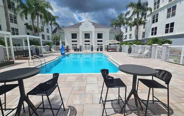 MONTREAL SUITES ORLANDO by IHG - Hoteles cerca de Premium Outlets en Orlando