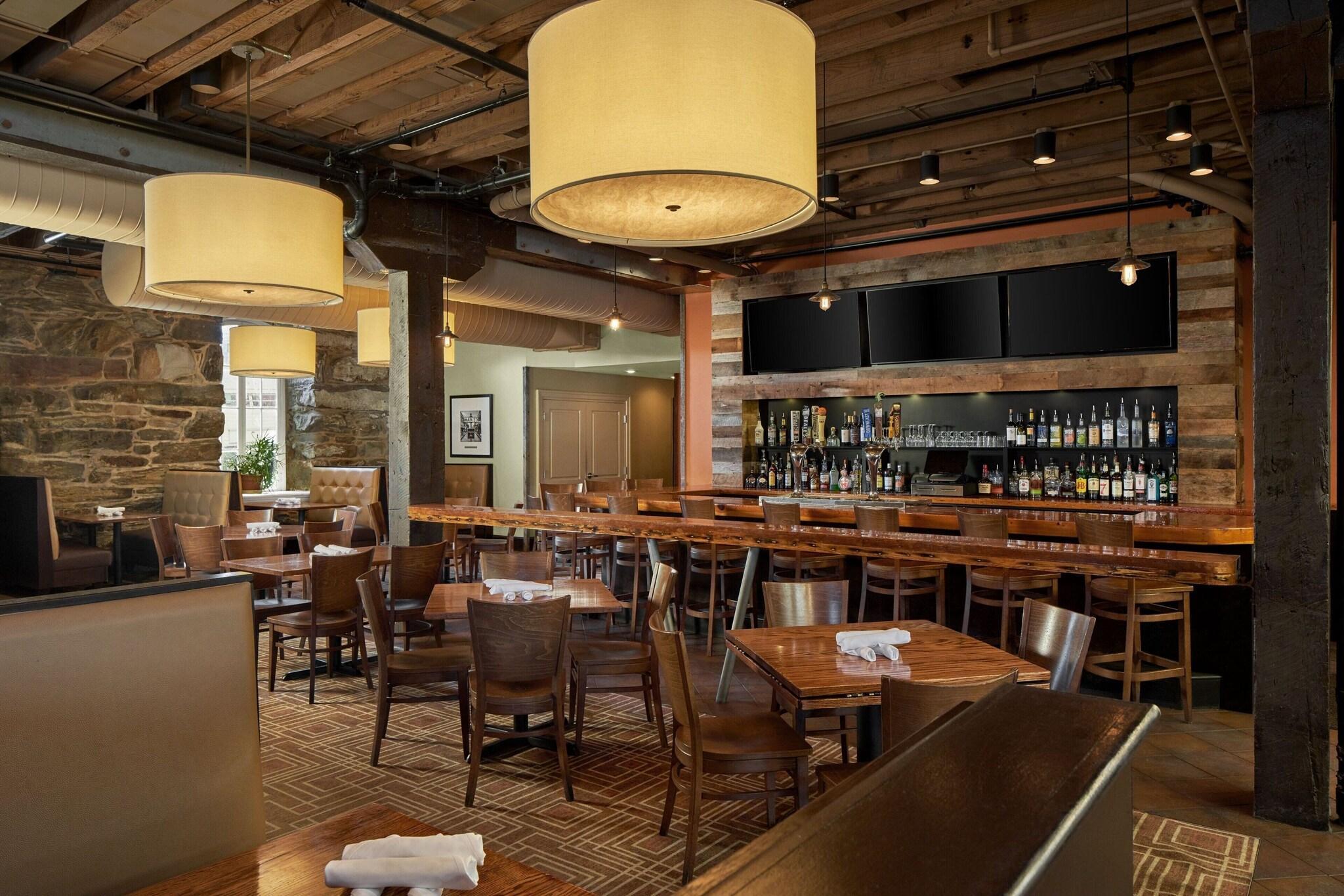 Restaurant Craddock Terry Hotel, Lynchburg, a Tribute Portfolio Hotel