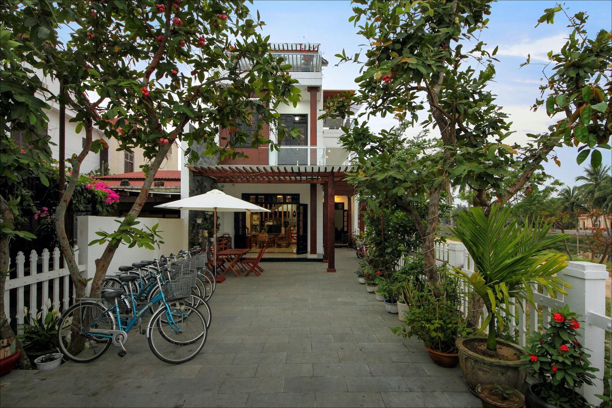 Varios Azalea Homestay