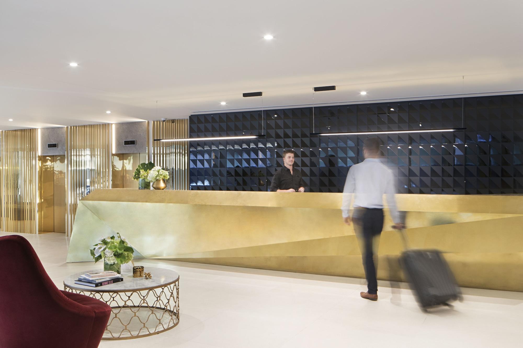Vista Lobby Tyrian Serviced Apartments - Albert Park Lake