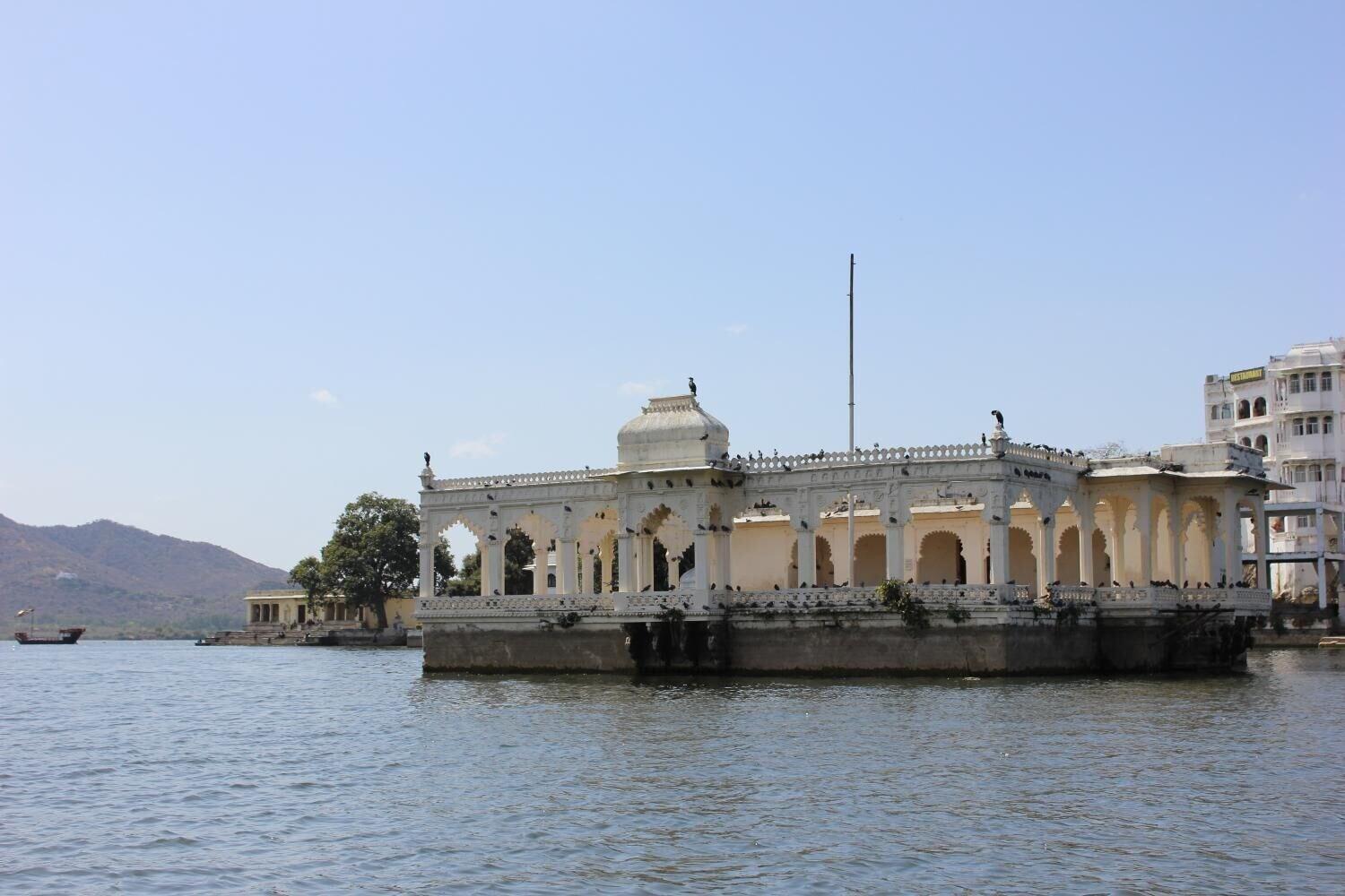 Vista Exterior Hotel Raj Niwas