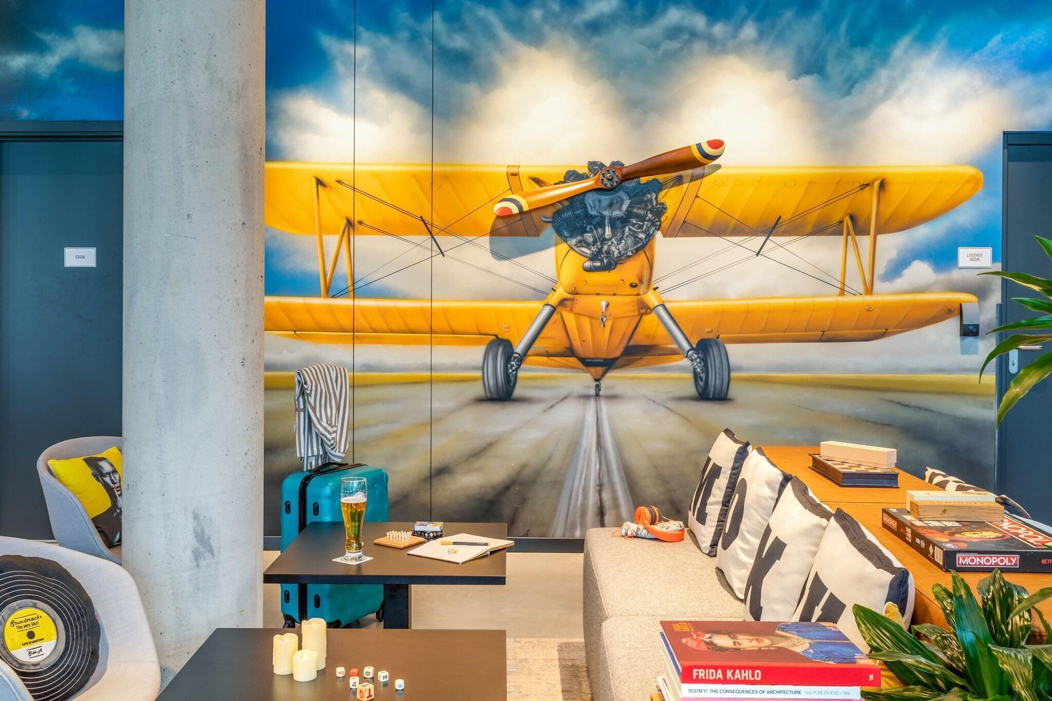 Vista Lobby Moxy Berlin Airport